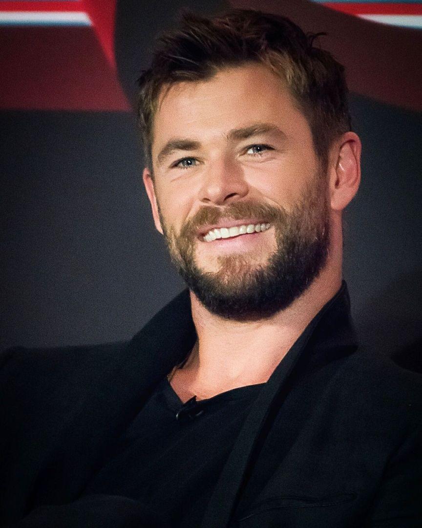 Chris Hemsworth Wallpaper HD for Android