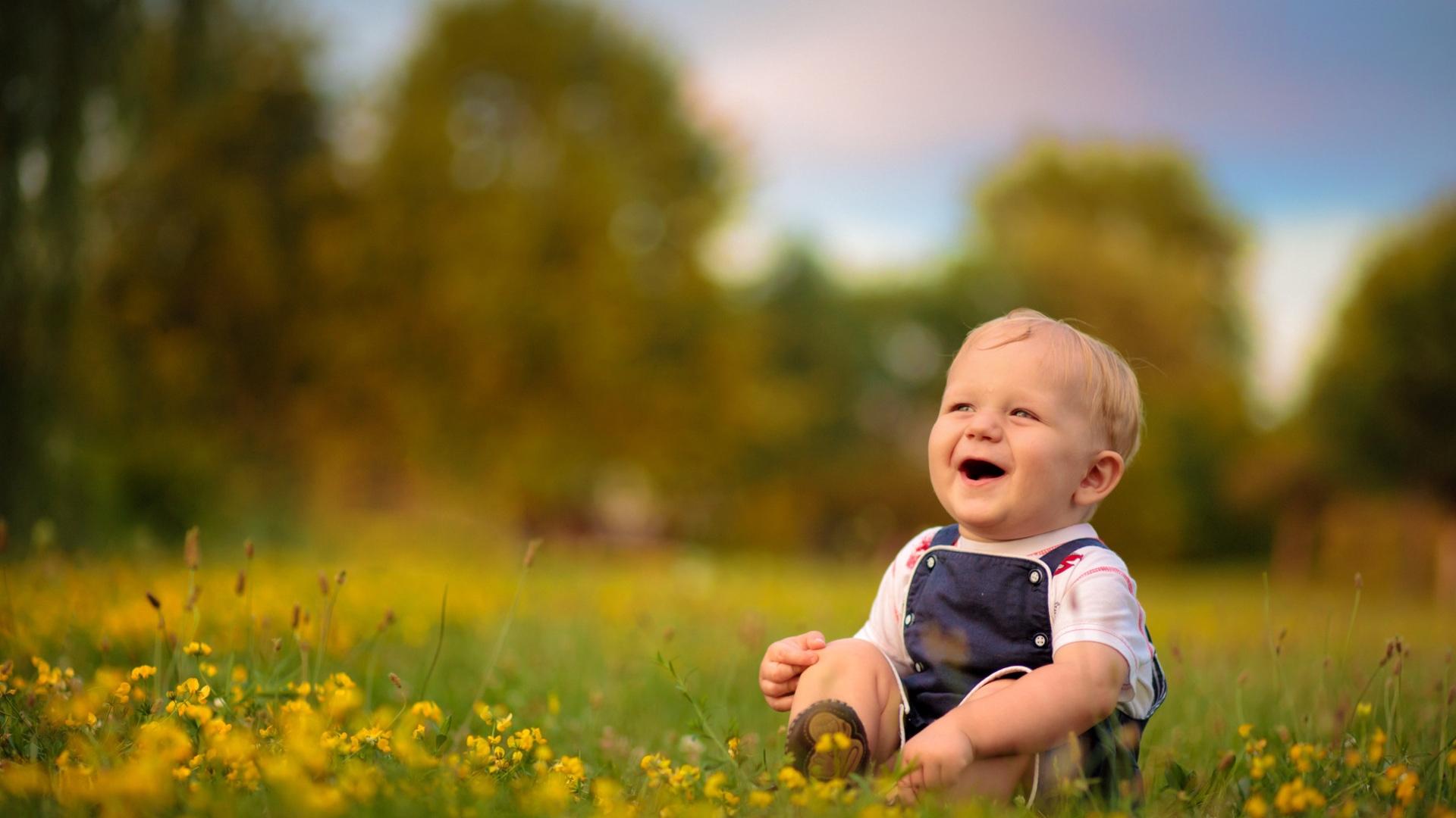 Download wallpaper 1920x1080 baby, boy, laugh, smile HD