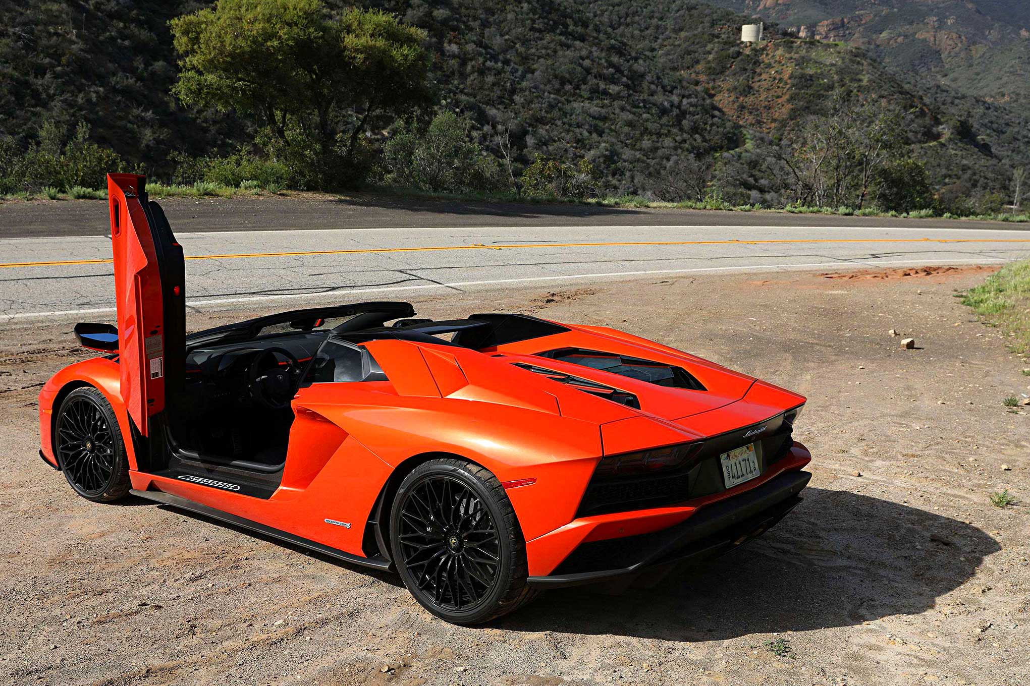 At Speed with Lamborghini's Aventador S Roadster Photo