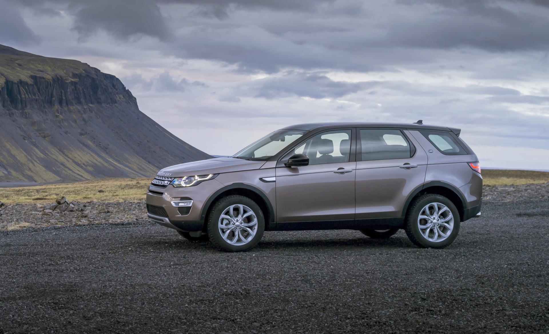 Land Rover Discovery Sport Wallpaper