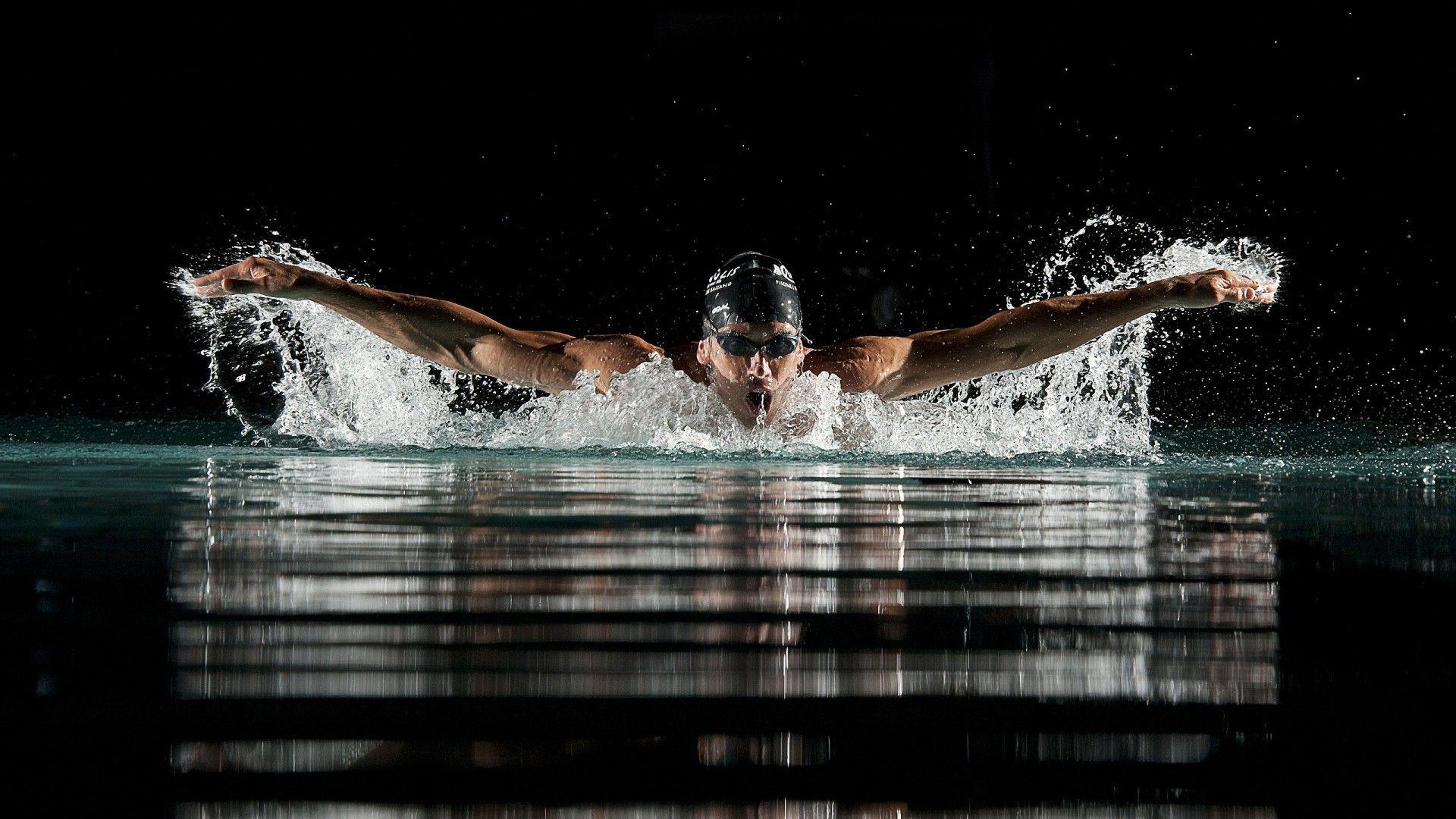 man swimming wallpaper HD background. Swimming, Healthy work snacks, Man swimming