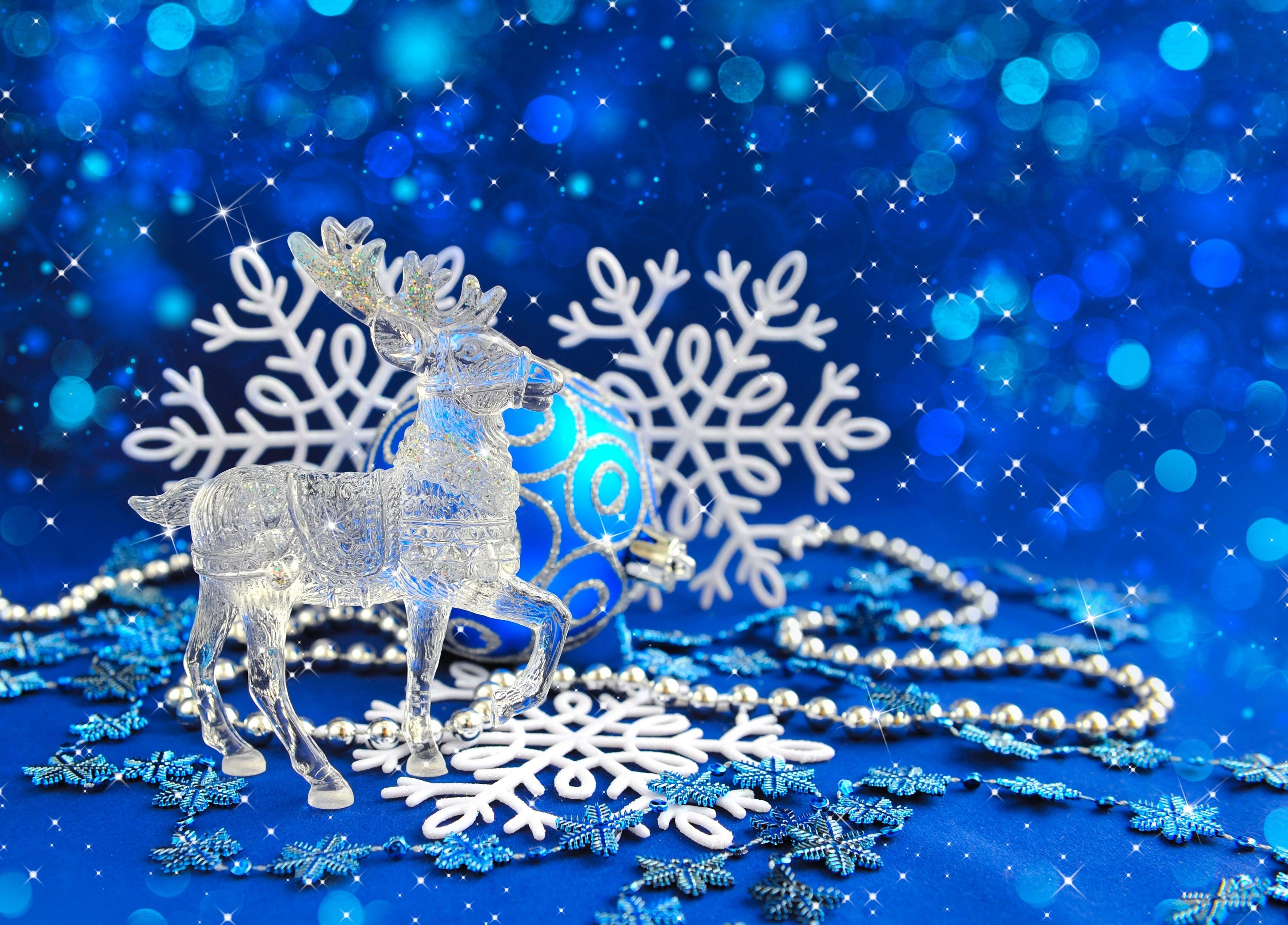 Crystal, Blue, and White Christmas Ornaments 4k Ultra HD
