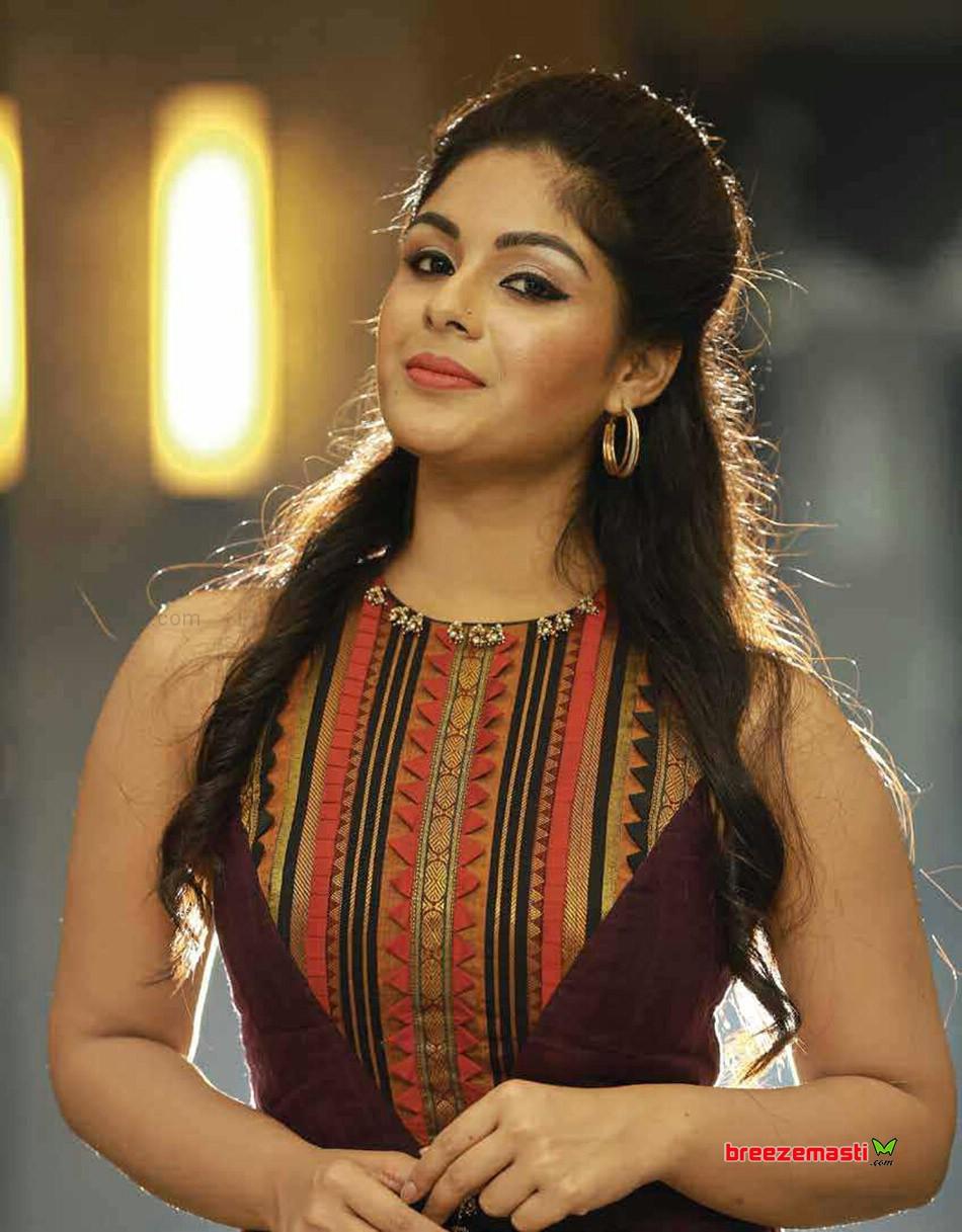 Samyuktha Menon Malayalam Actress Photo Gallery