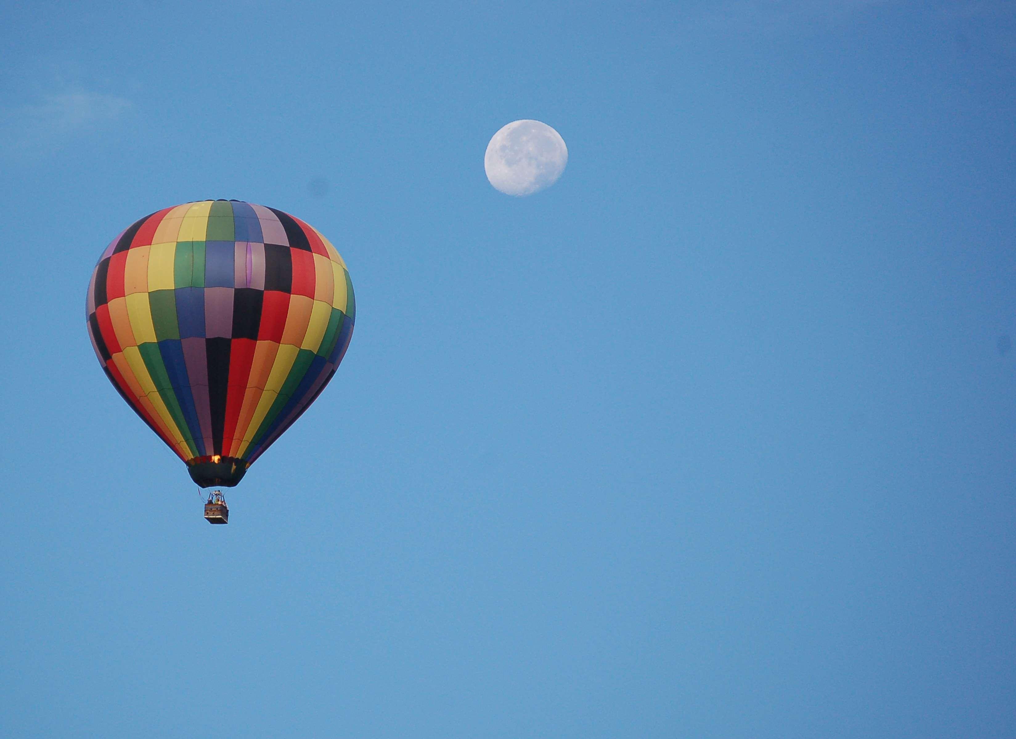 fly, hot air balloon, moon, outdoors, sky, transport