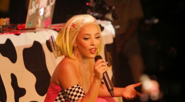 Doja Cat And Cancel Culture: Echoplex Show Proves Sustained. Cat Computer Wallpaper