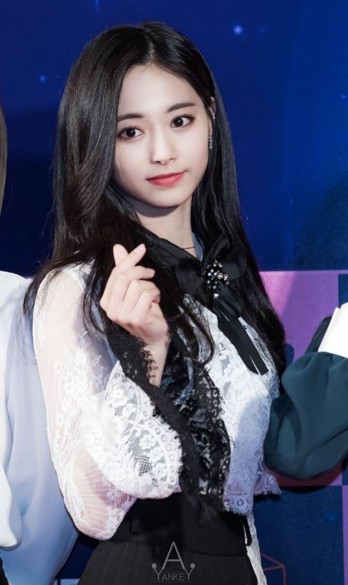 Tzuyu. Asian. Tzuyu twice, Twice kpop, Nayeon