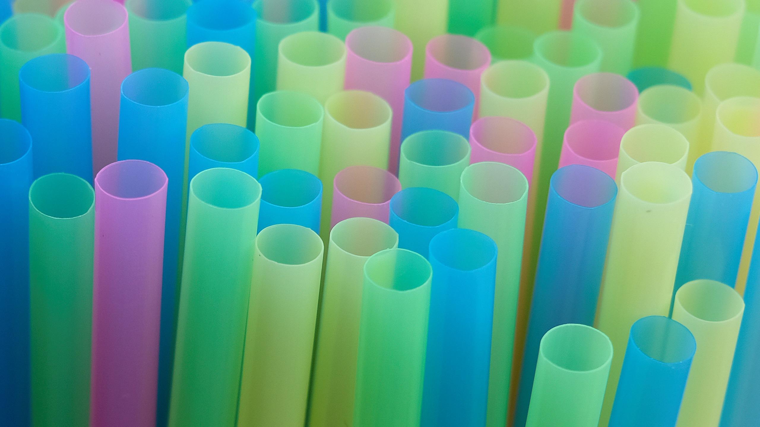 New California Law Restricts Use of Plastic Straws in