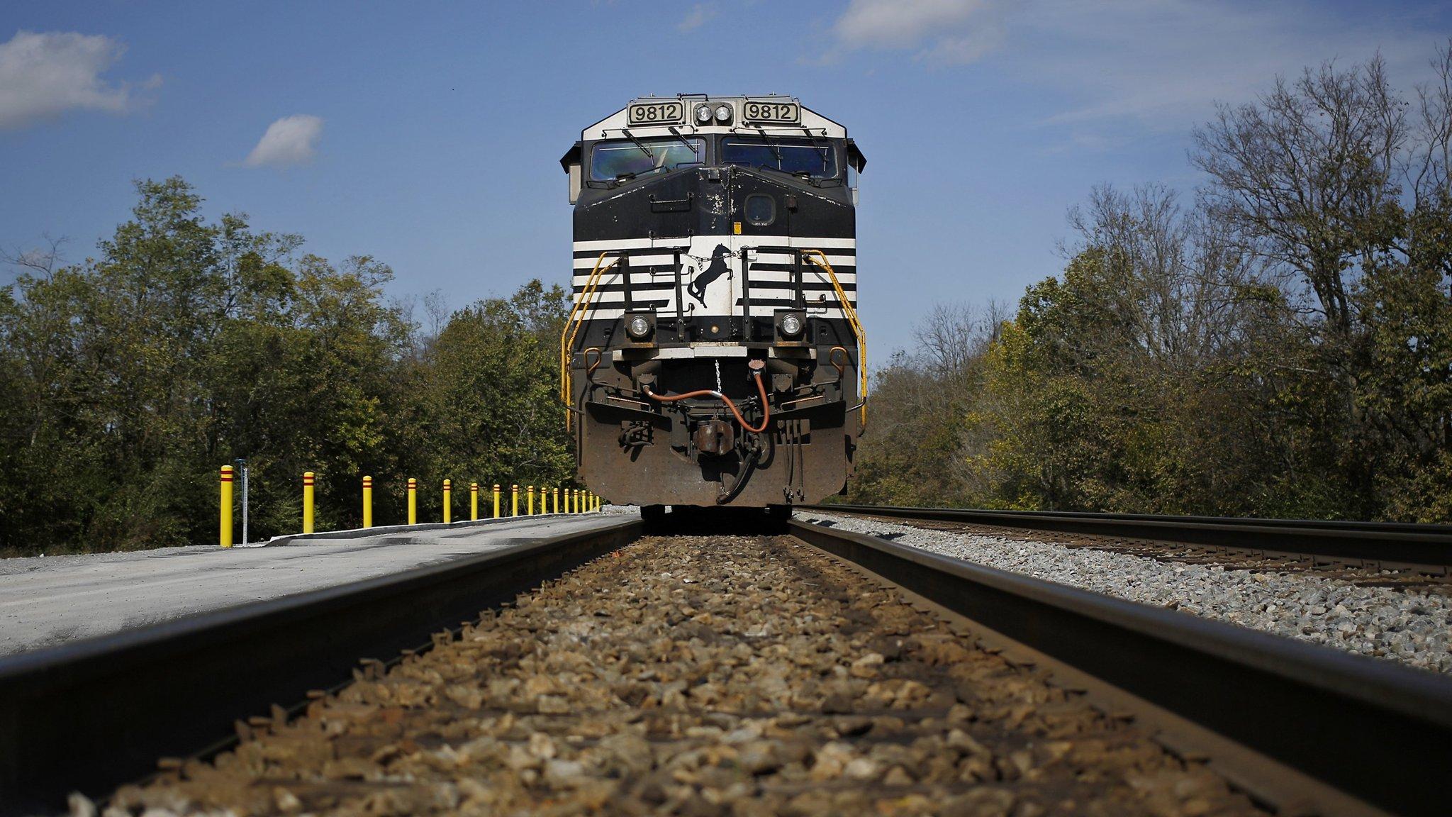 Norfolk Southern to cut jobs, routes and locomotives