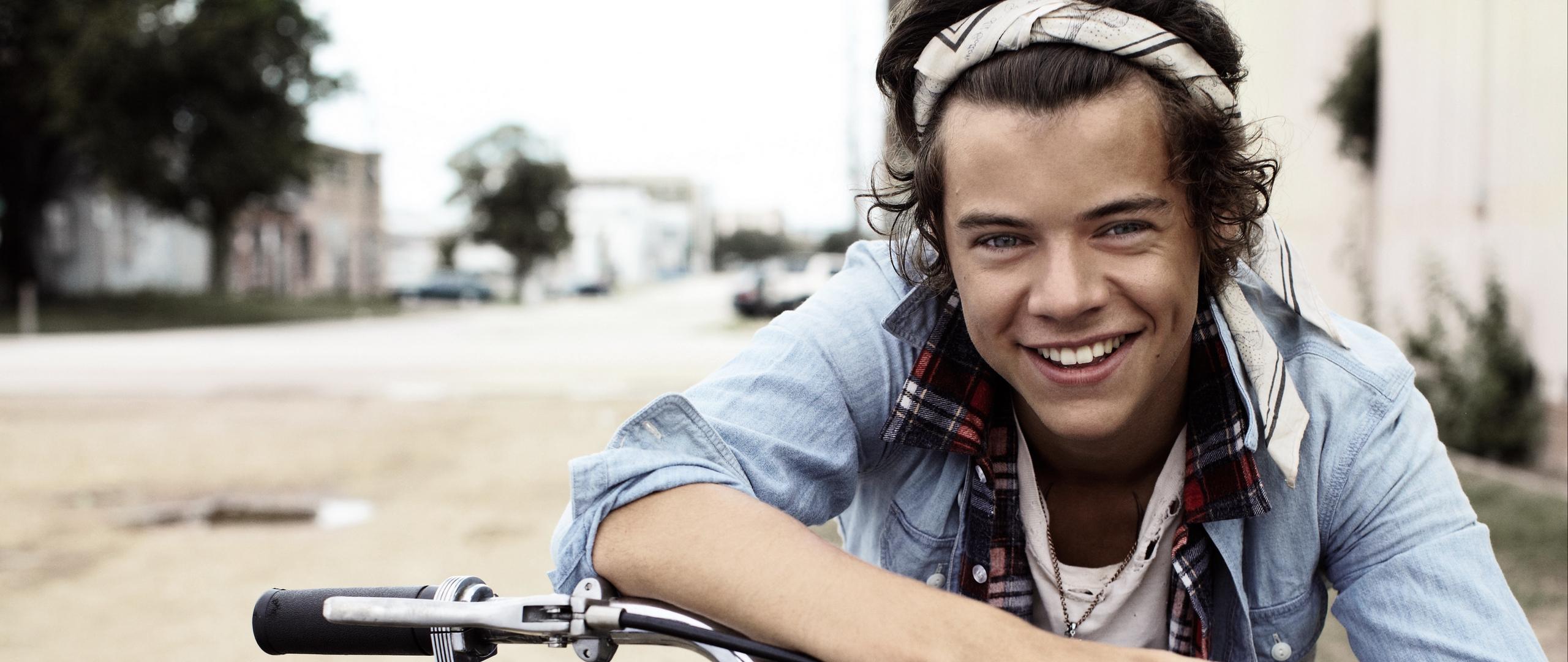 Download wallpaper 2560x1080 one direction, 1d, harry styles