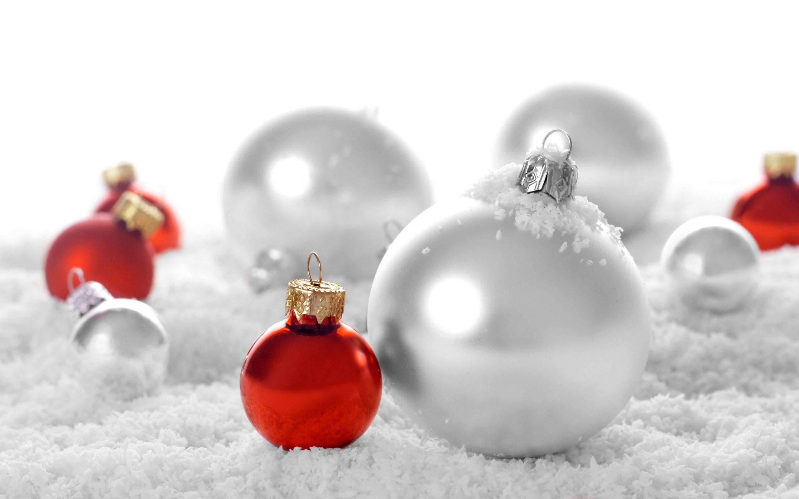 Red and Silver Christmas Bulbs widescreen wallpaper. Wide