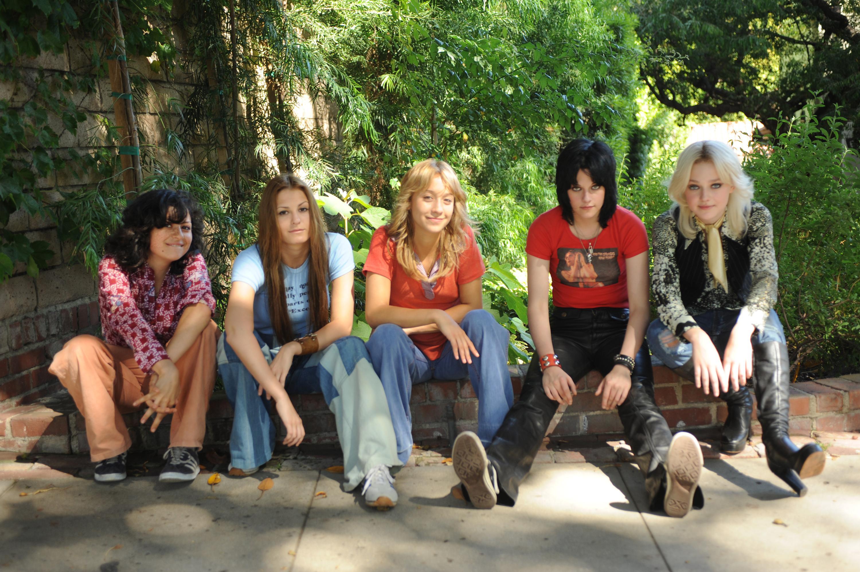New High Resolution Image from THE RUNAWAYS Starring