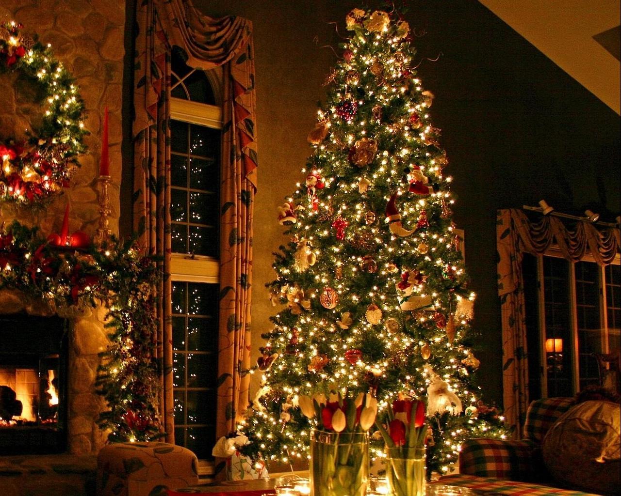 Download wallpaper 1280x1024 christmas tree, ornaments