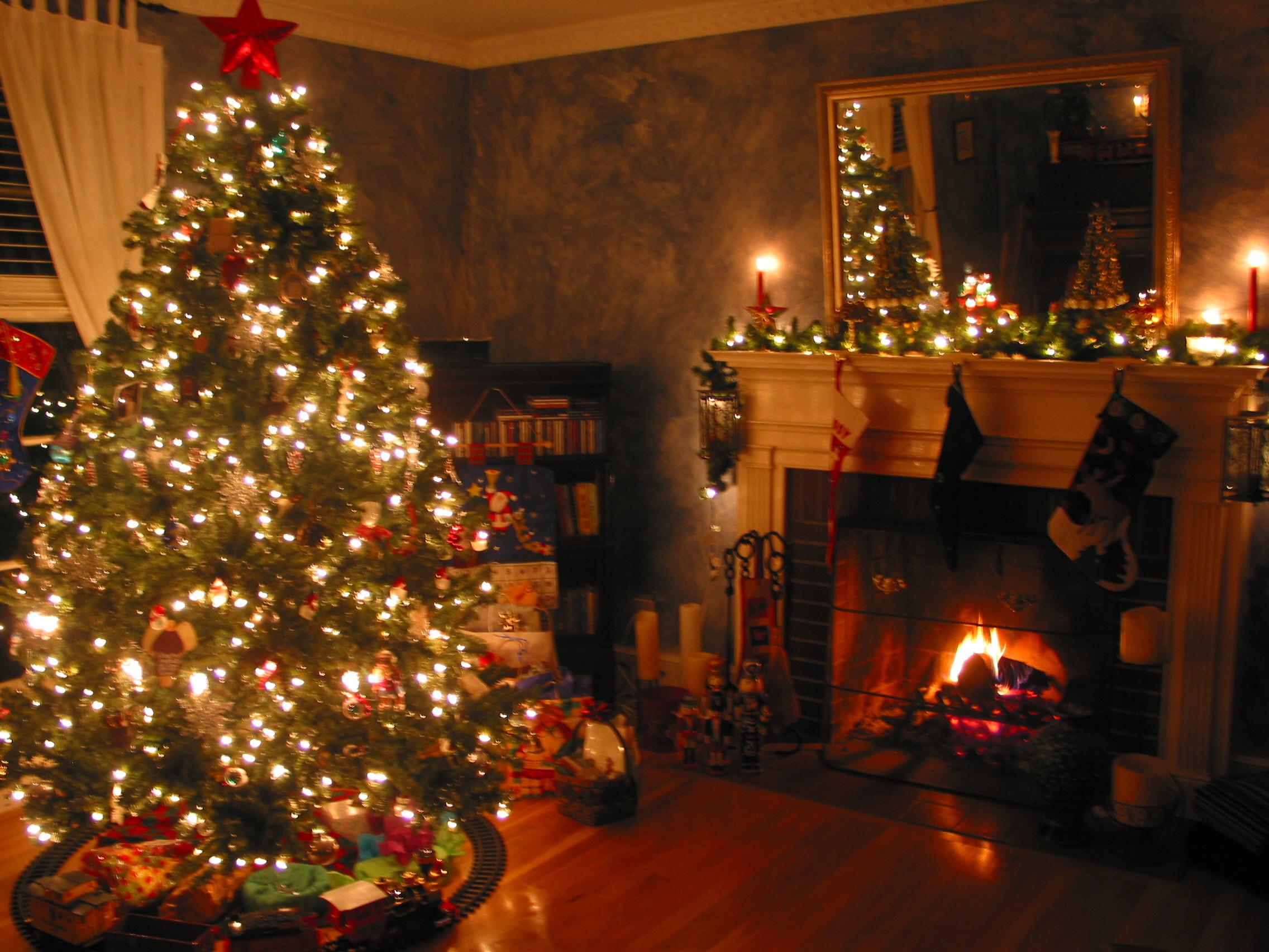 Christmas Tree And Fireplace Wallpapers - Wallpaper Cave