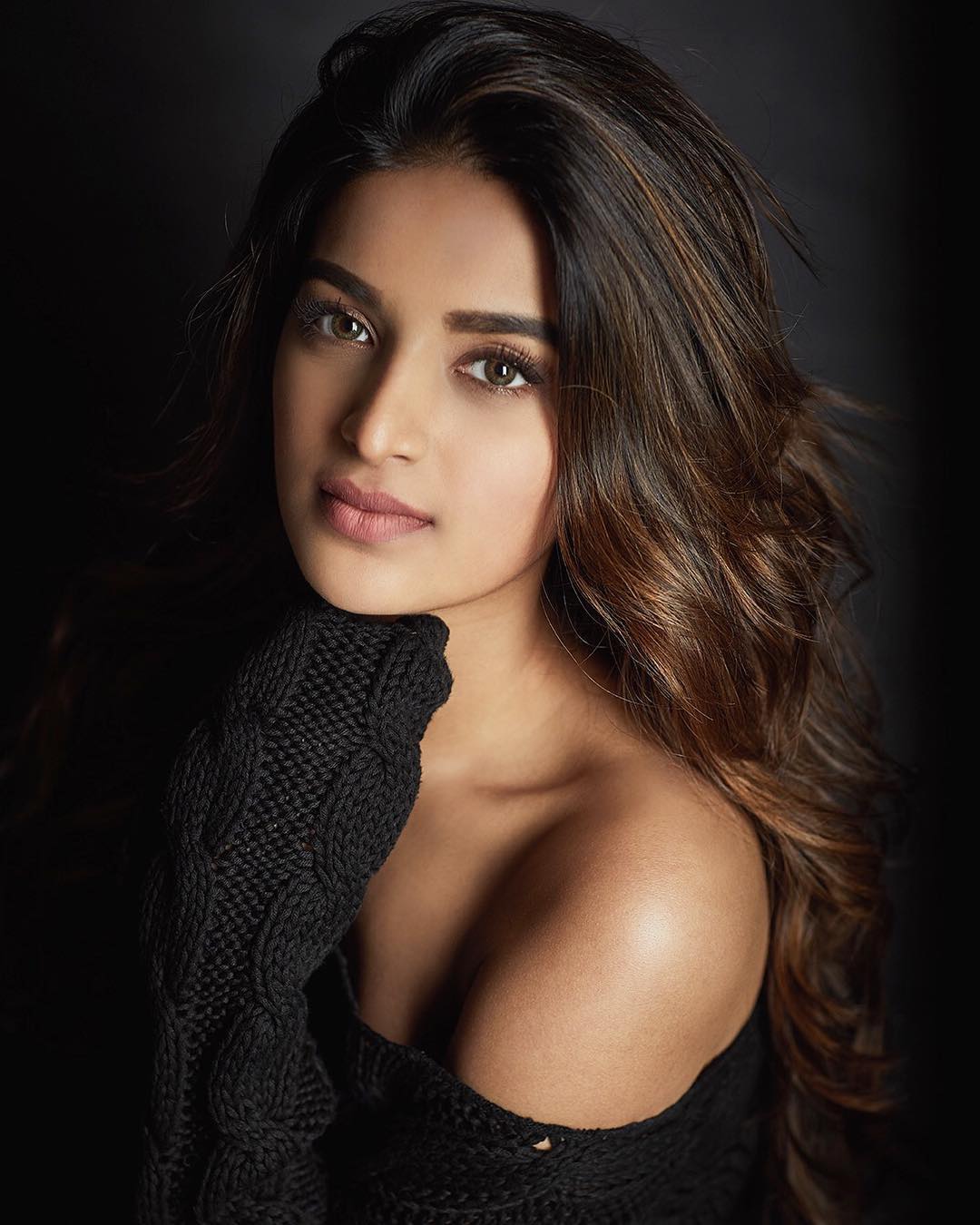 Nidhhi Agerwal Phone Wallpapers - Wallpaper Cave