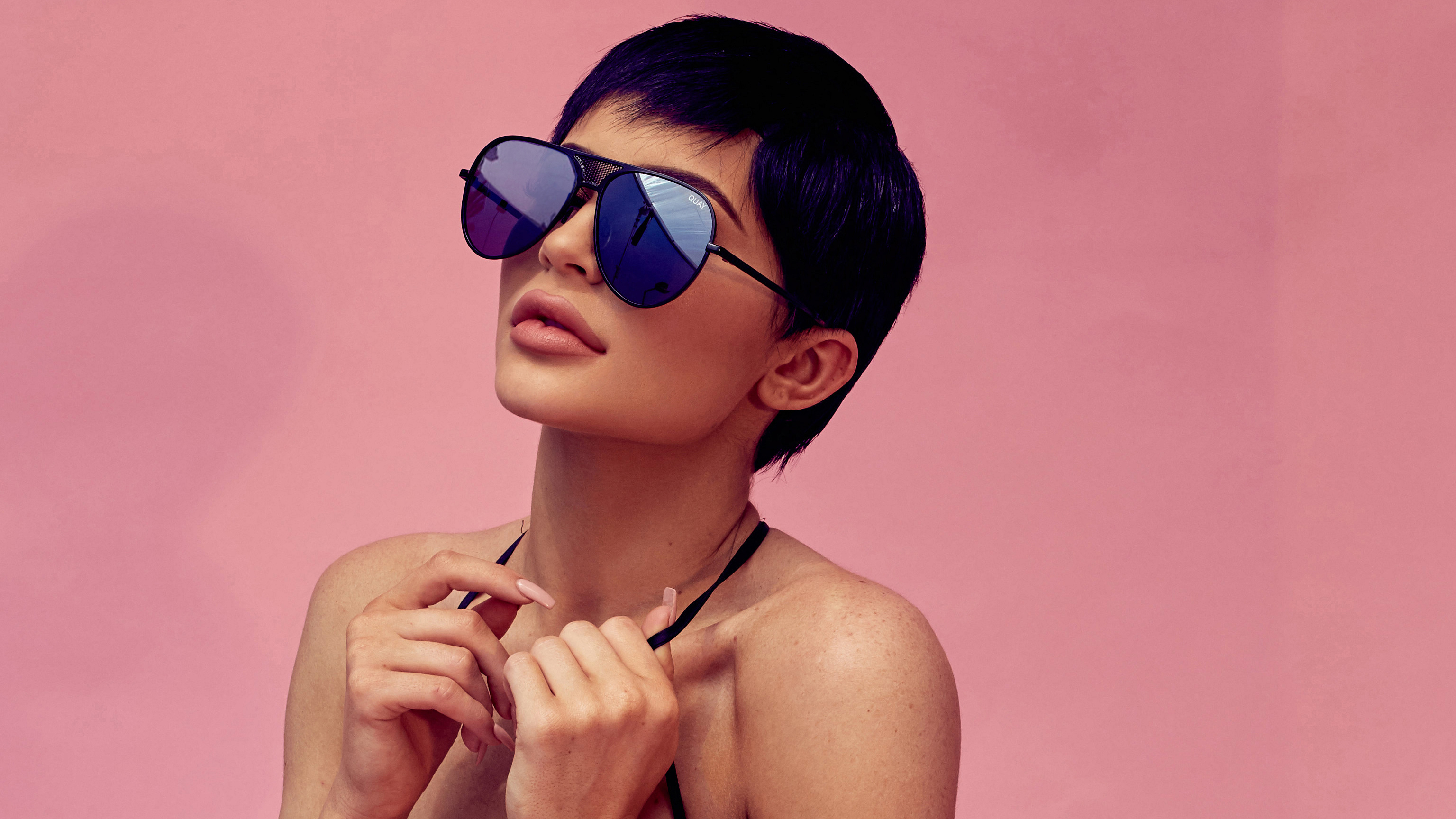 Kylie Jenner Celebrity Sunglasses 4k Wallpaper