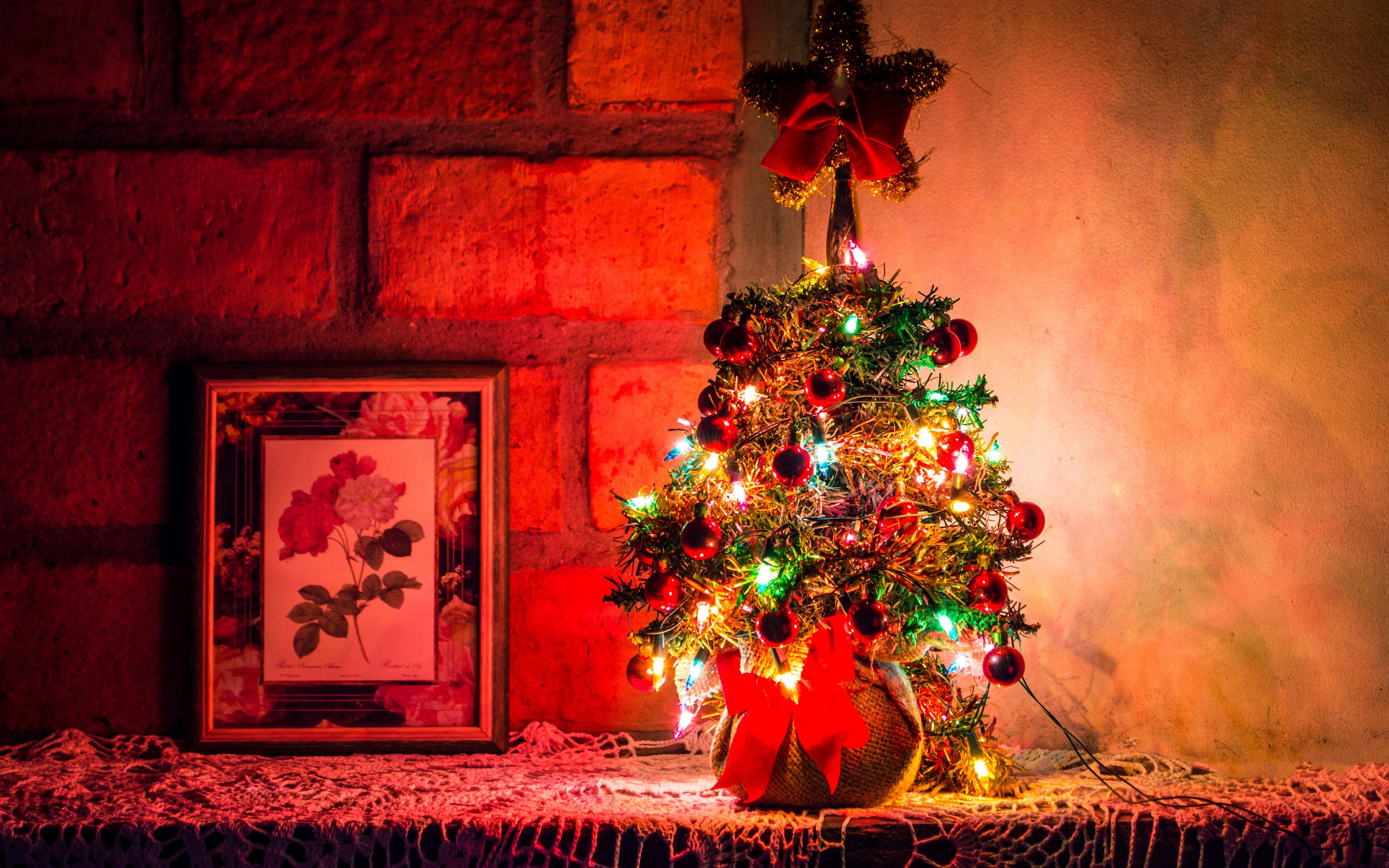 Download wallpaper 3840x2400 christmas tree, new year