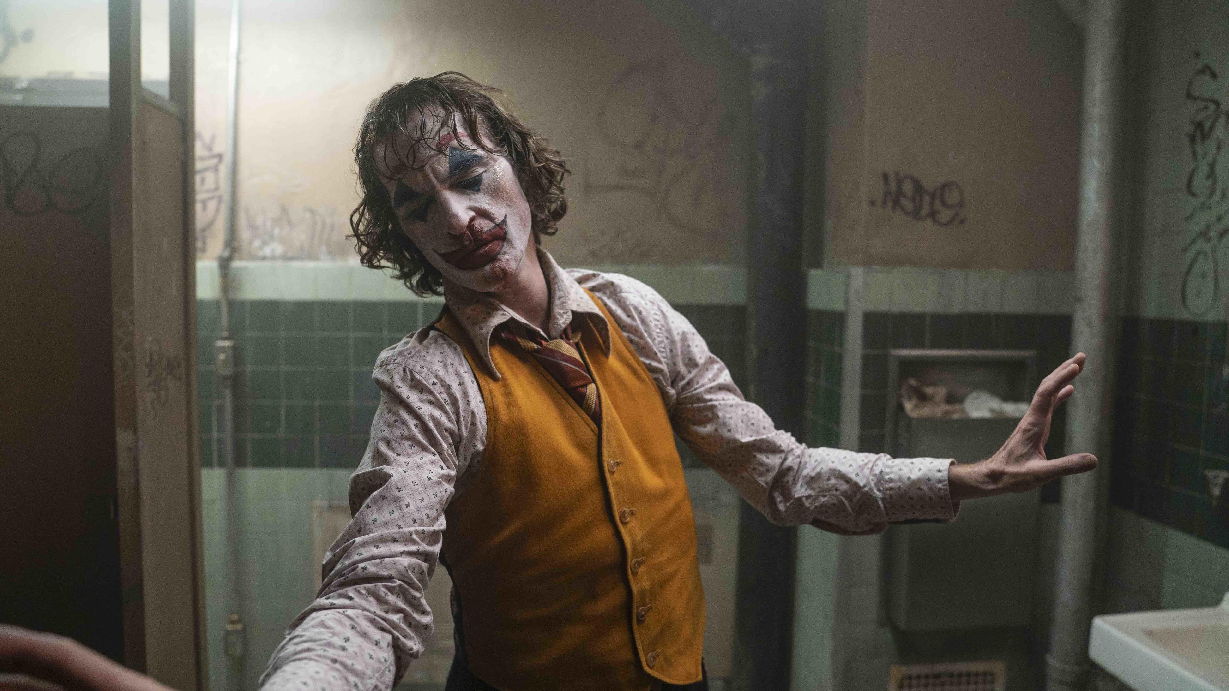 Joaquin Phoenix as The Joker Wallpaper 5k Ultra HD
