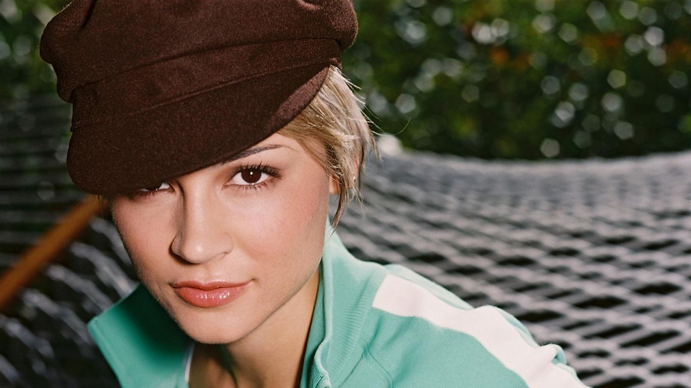Hot Samaire Armstrong Wallpaper