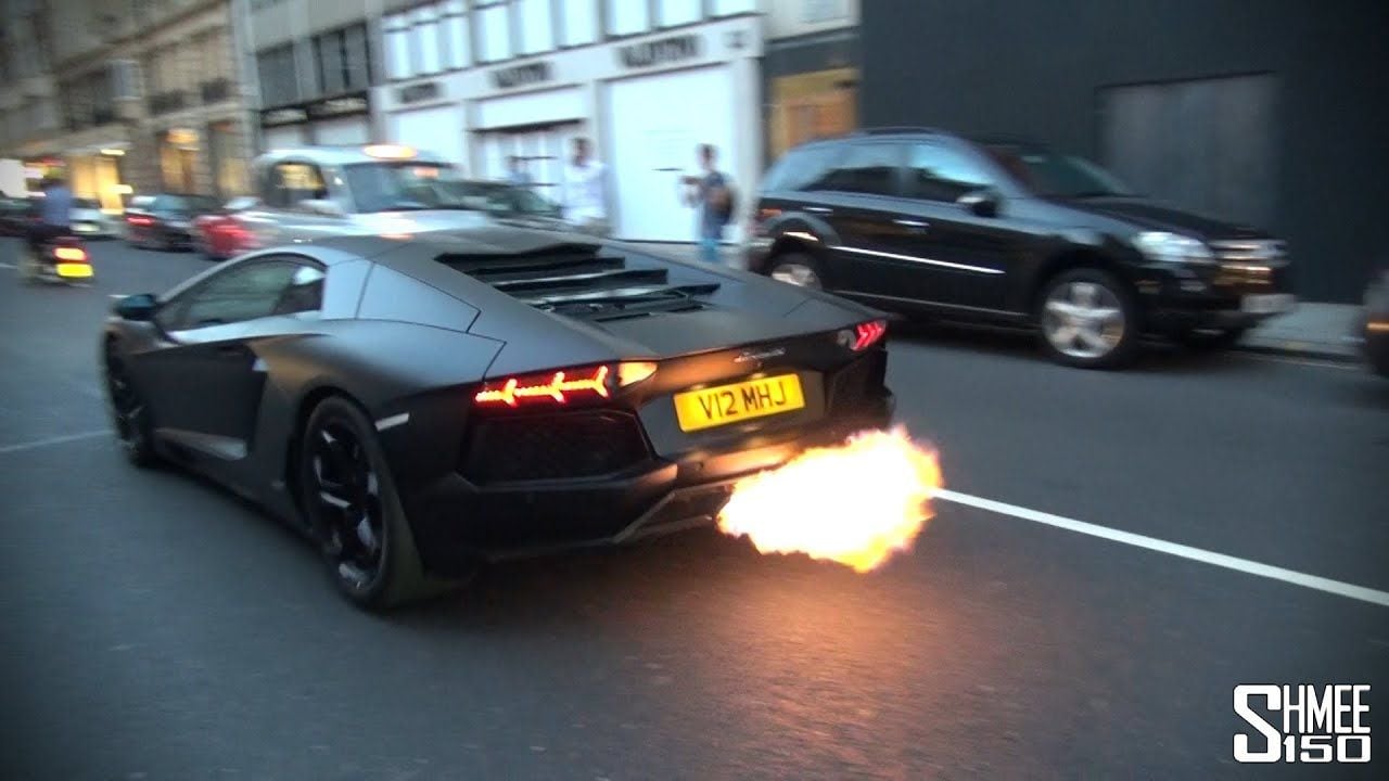 CRAZY FLAMES Black Lamborghini Aventador