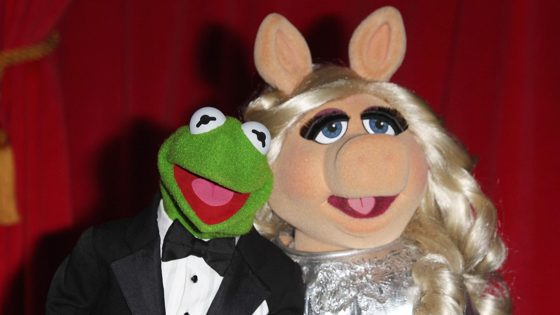 See Kermit and Miss Piggy go 'Fifty Shades of Grey'
