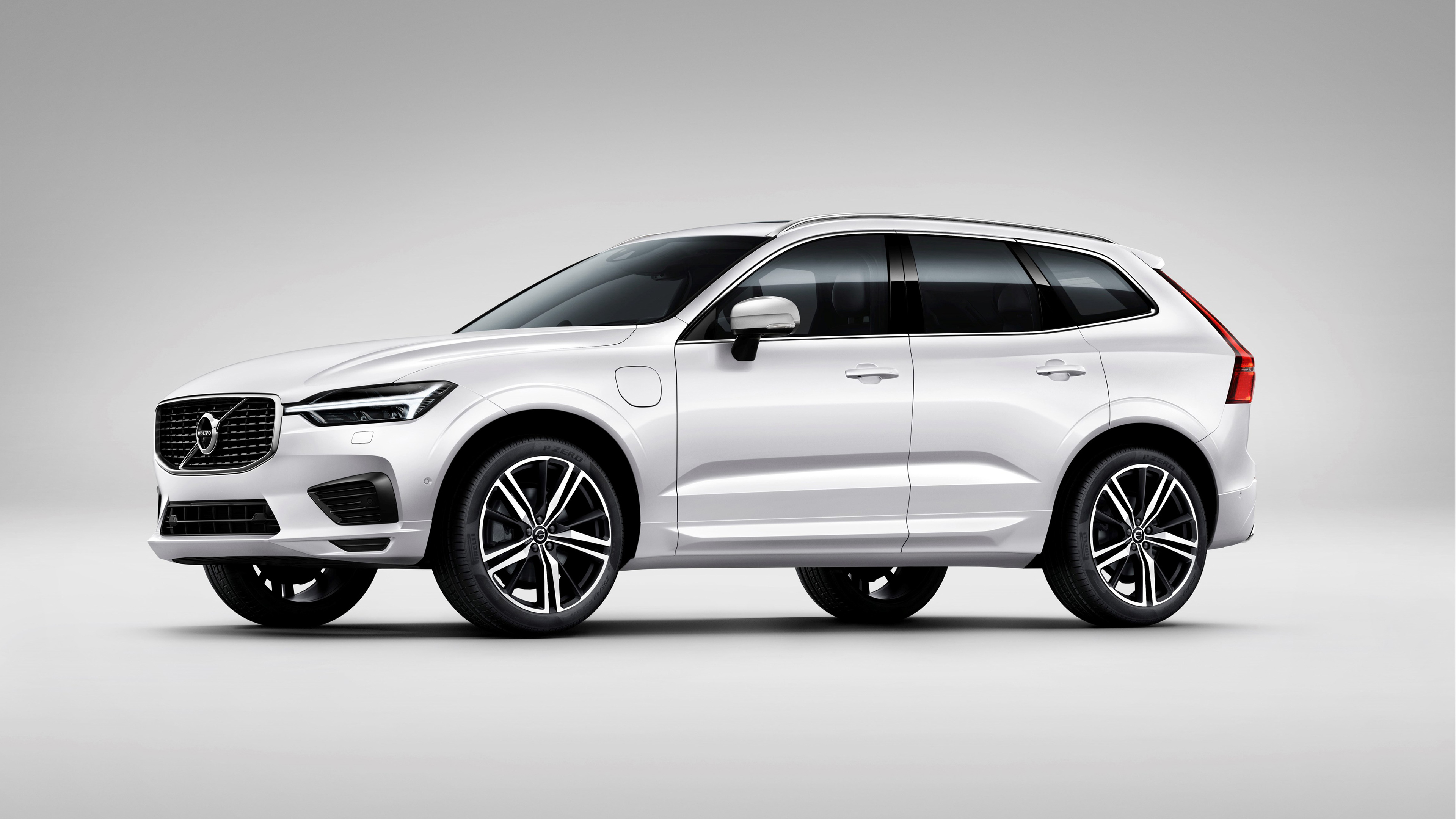Volvo XC60 Wallpaper and Background Image