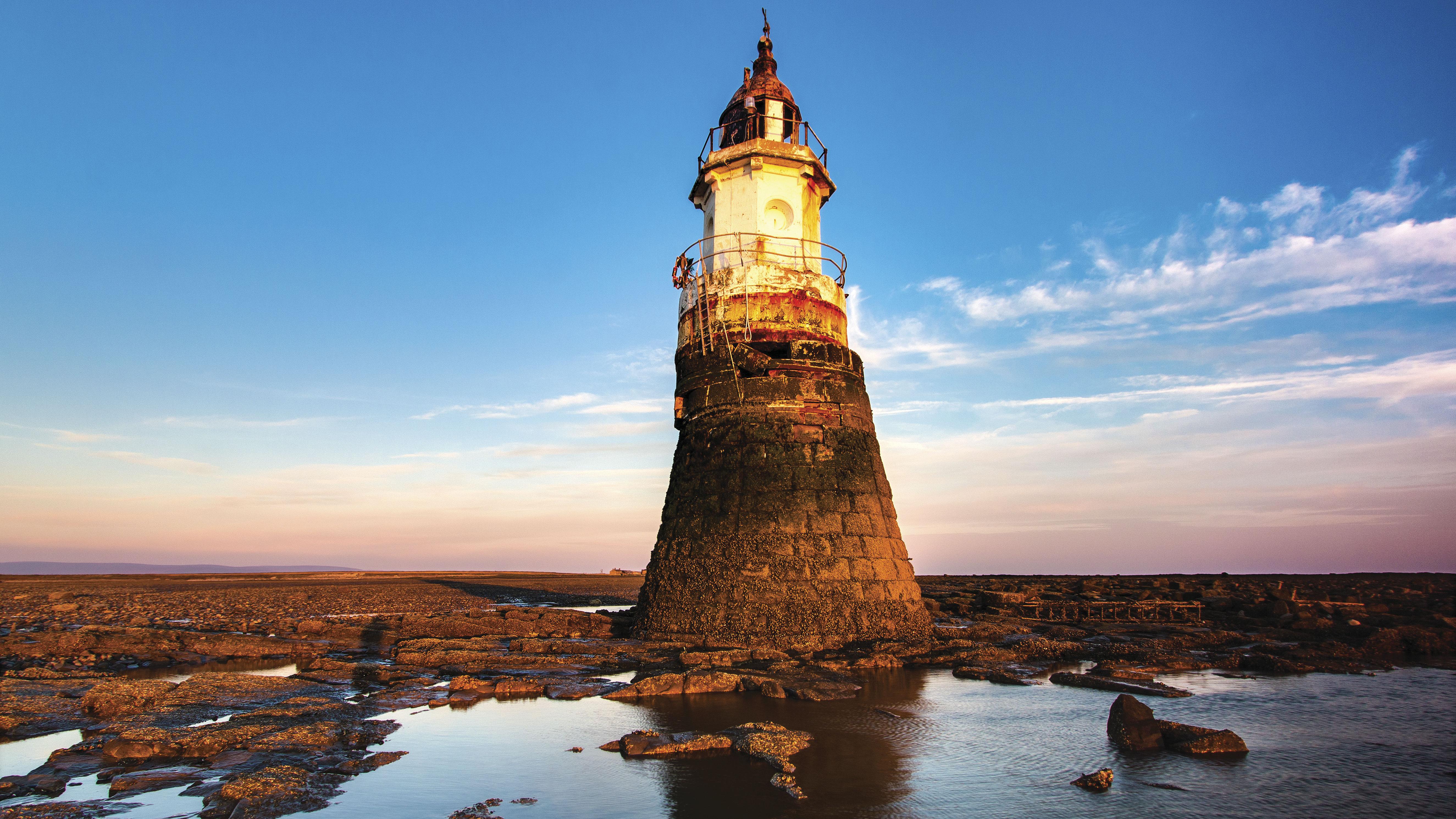 Amazing lighthouses around the world