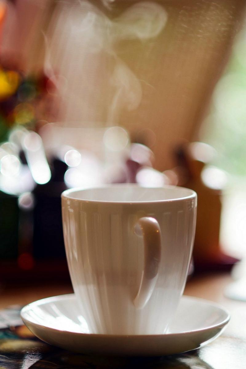 Download wallpaper 800x1200 morning, cup, tea, cafe iphone