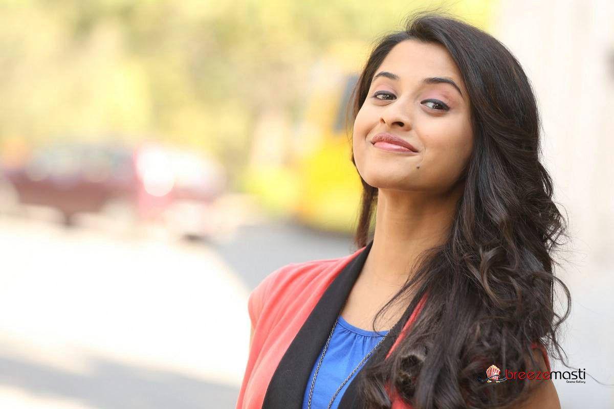 Arthana Binu Actress Photo, Image, Stills