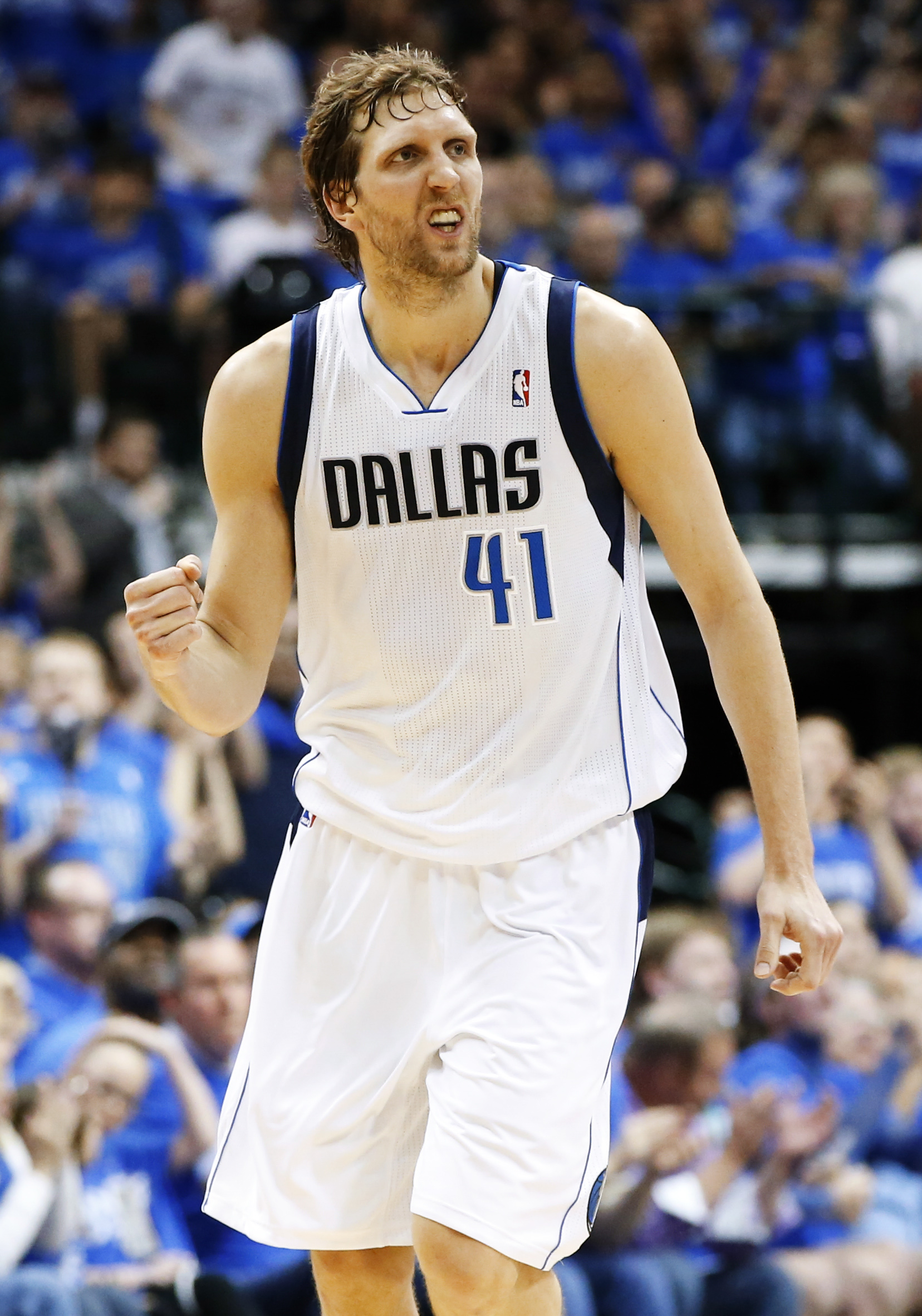 Mavs To Re Sign Dirk Nowitzki