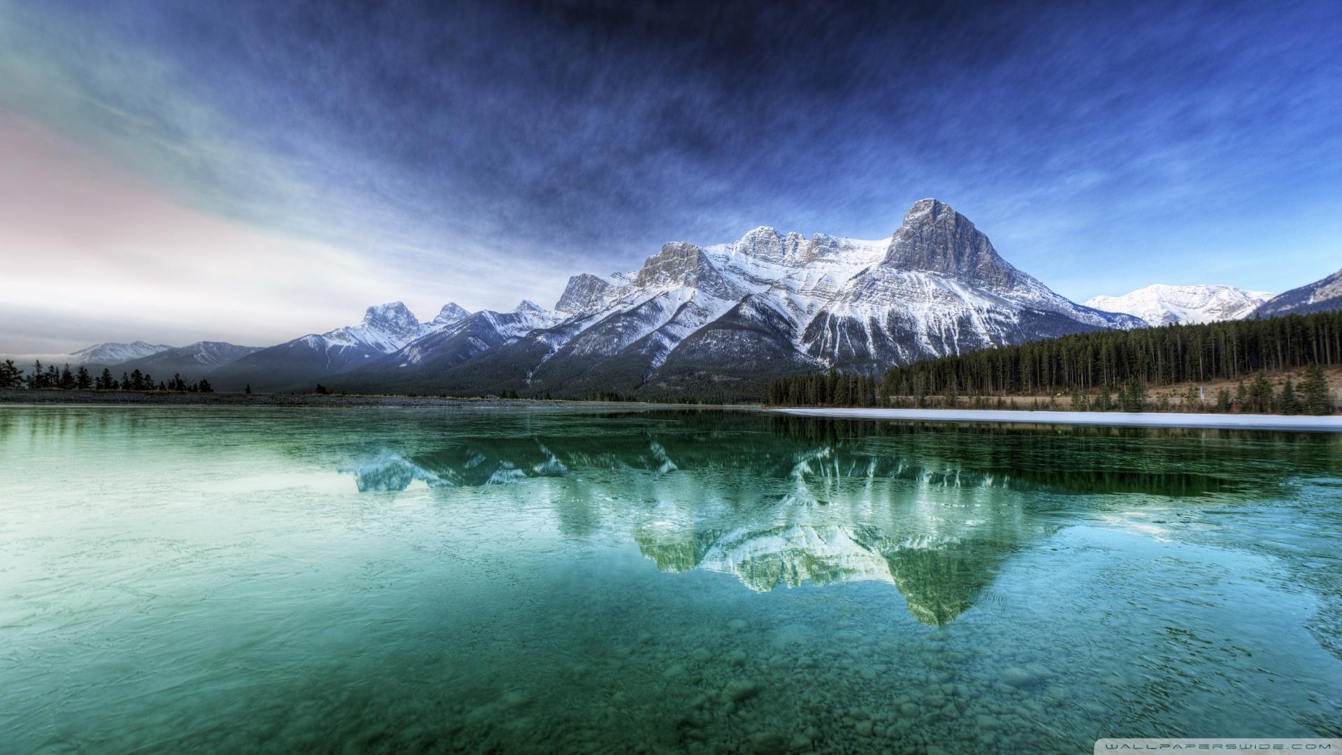 Mountain Scenery Wallpaper