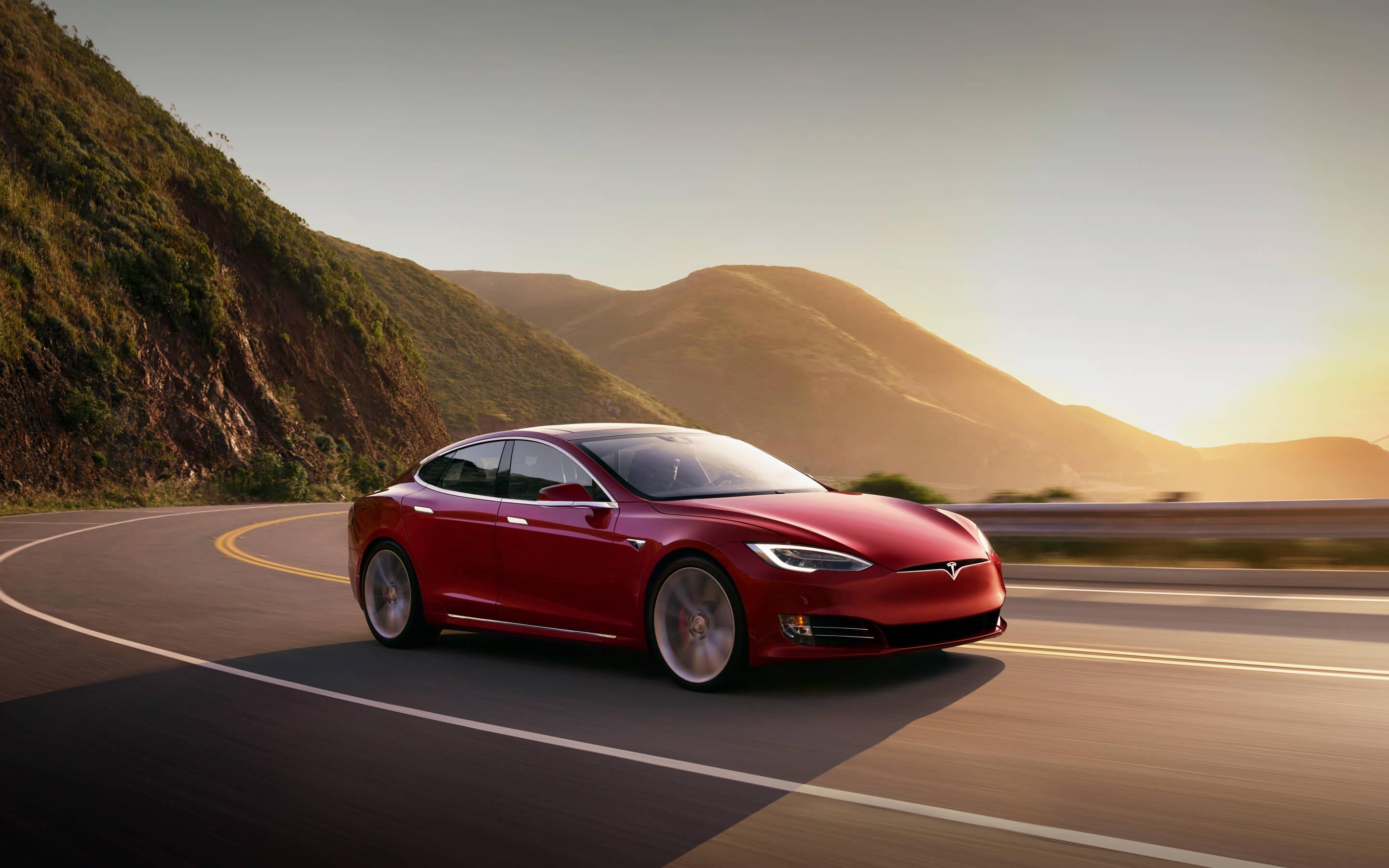 Loving this picture of a Model 3 on the new Tesla webpage