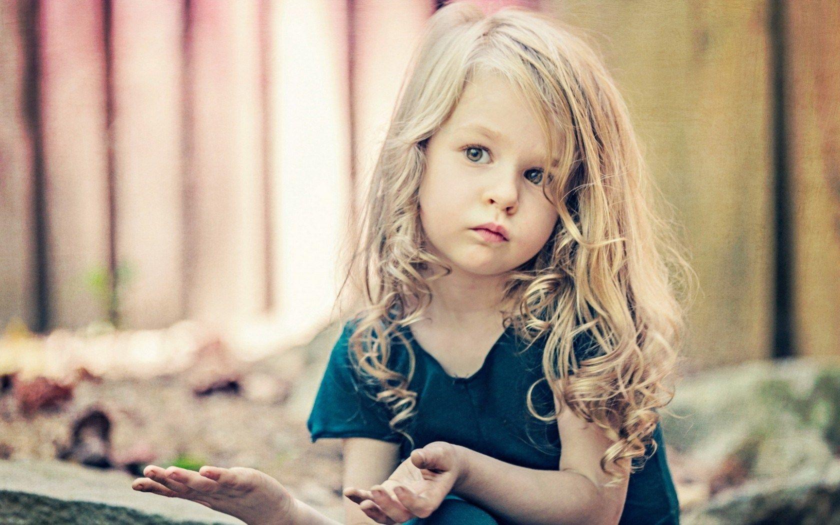 Blonde girl look child wallpaper. Wallpaper Download HD