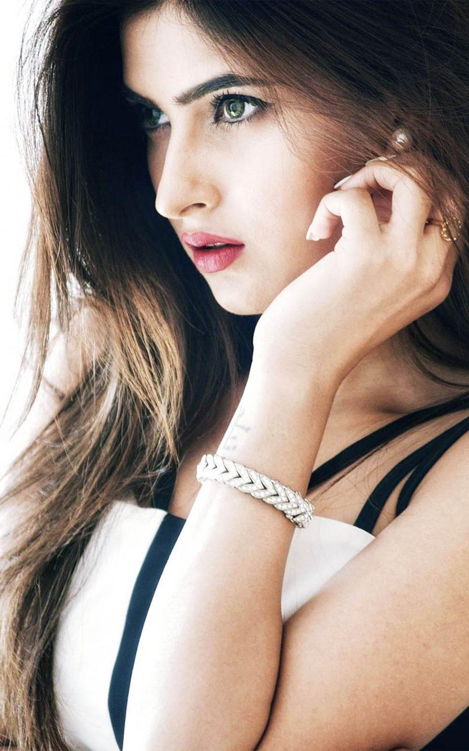 Download Gorgeous Karishma Sharma Free Pure 4K Ultra HD