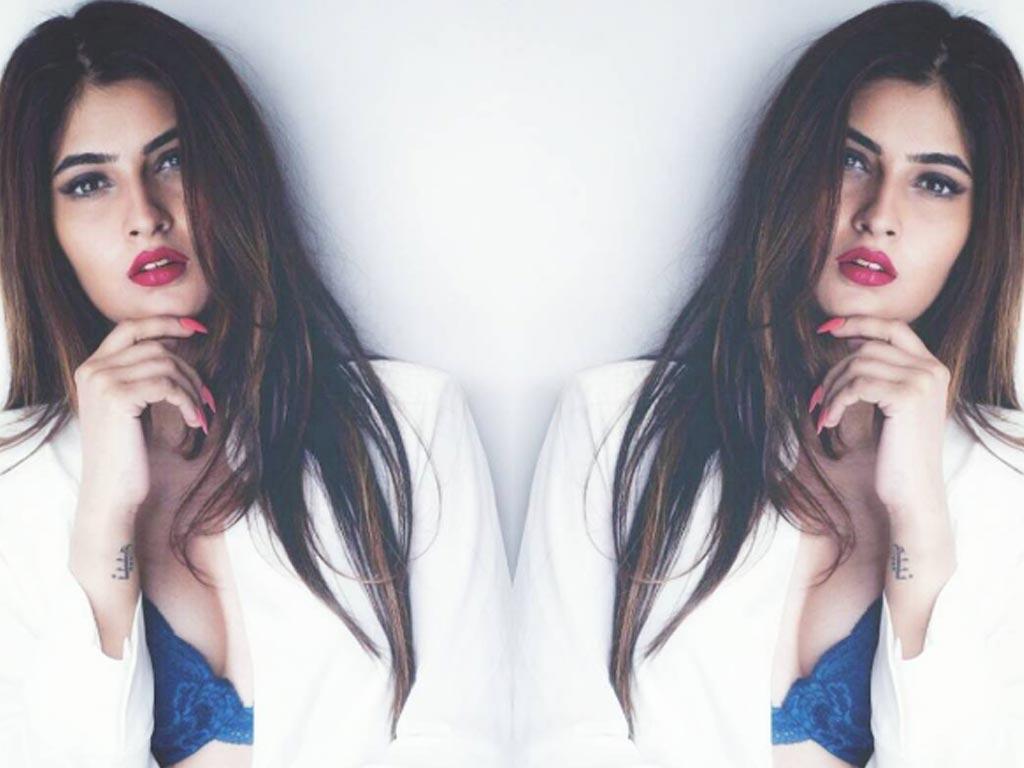 Karishma Sharma HQ Wallpaper. Karishma Sharma Wallpaper