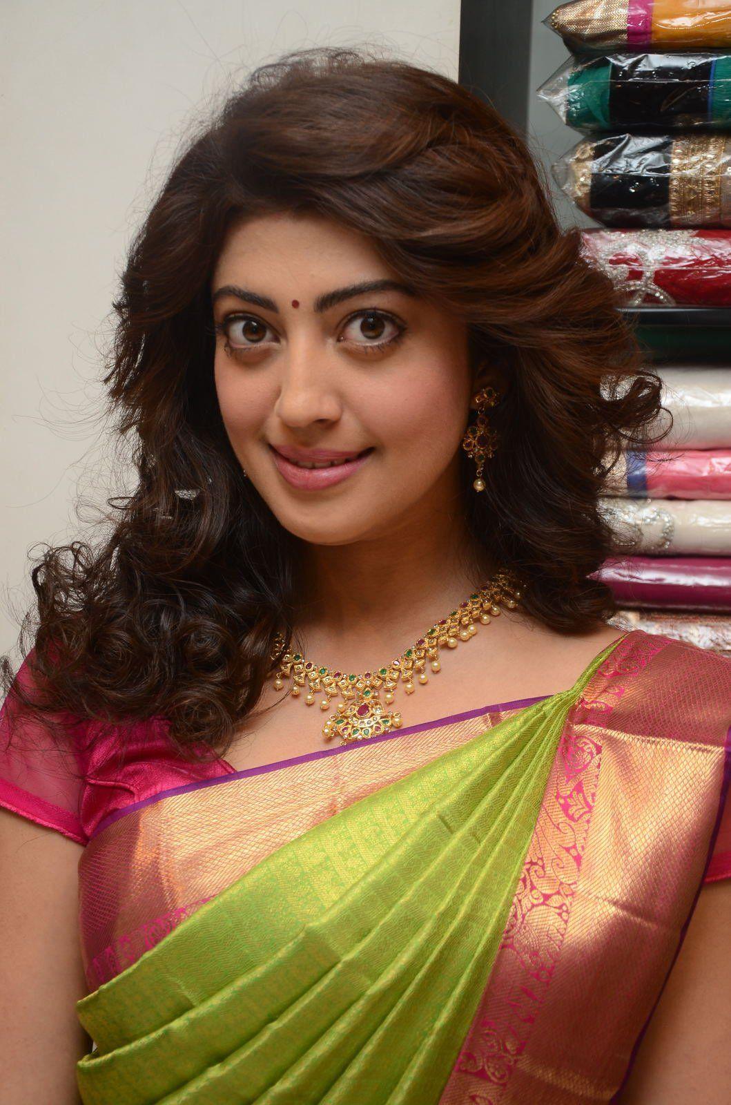 In Latest Photoshoot, Pranitha Subhash Looks Pretty In Peach; Check It Out  - News18