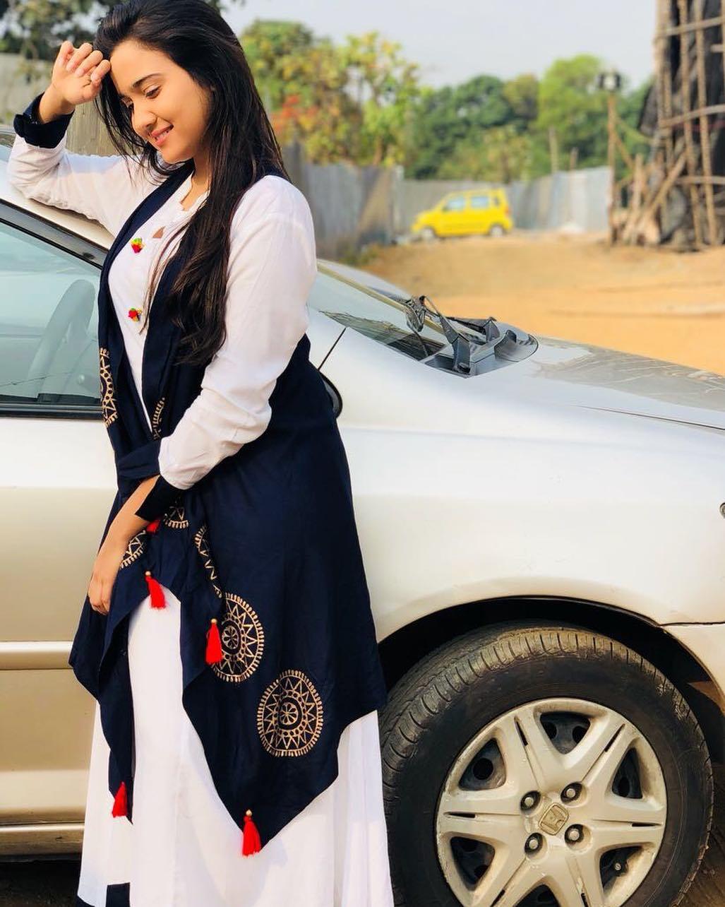 Times Ashi Singh Wowed Us With Her Casual Cool Look!