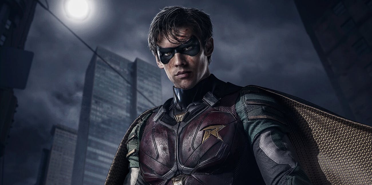 DC 'Titans' Robin Costume Reveal Looks a Lot Like Batman