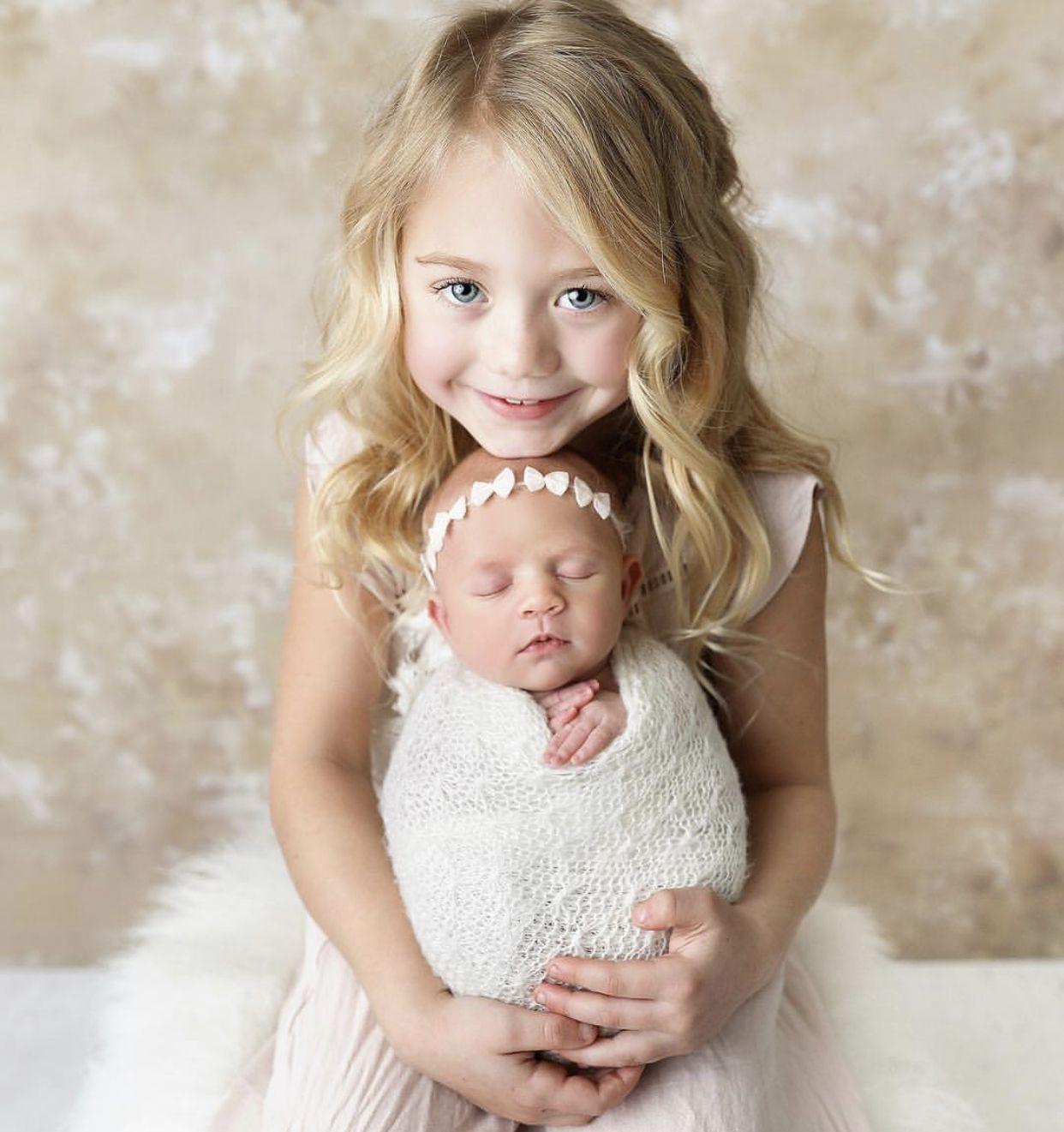The Labrant Fam ♡. Newborn photography girl, Baby sister, Everleigh rose