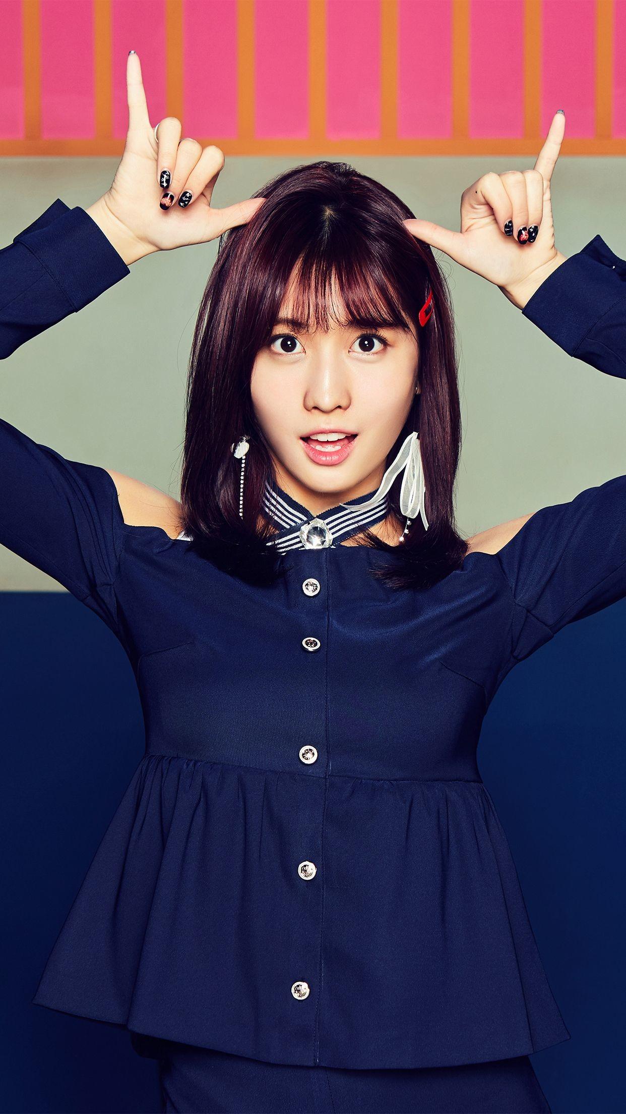 Momo Hirai Wallpaper