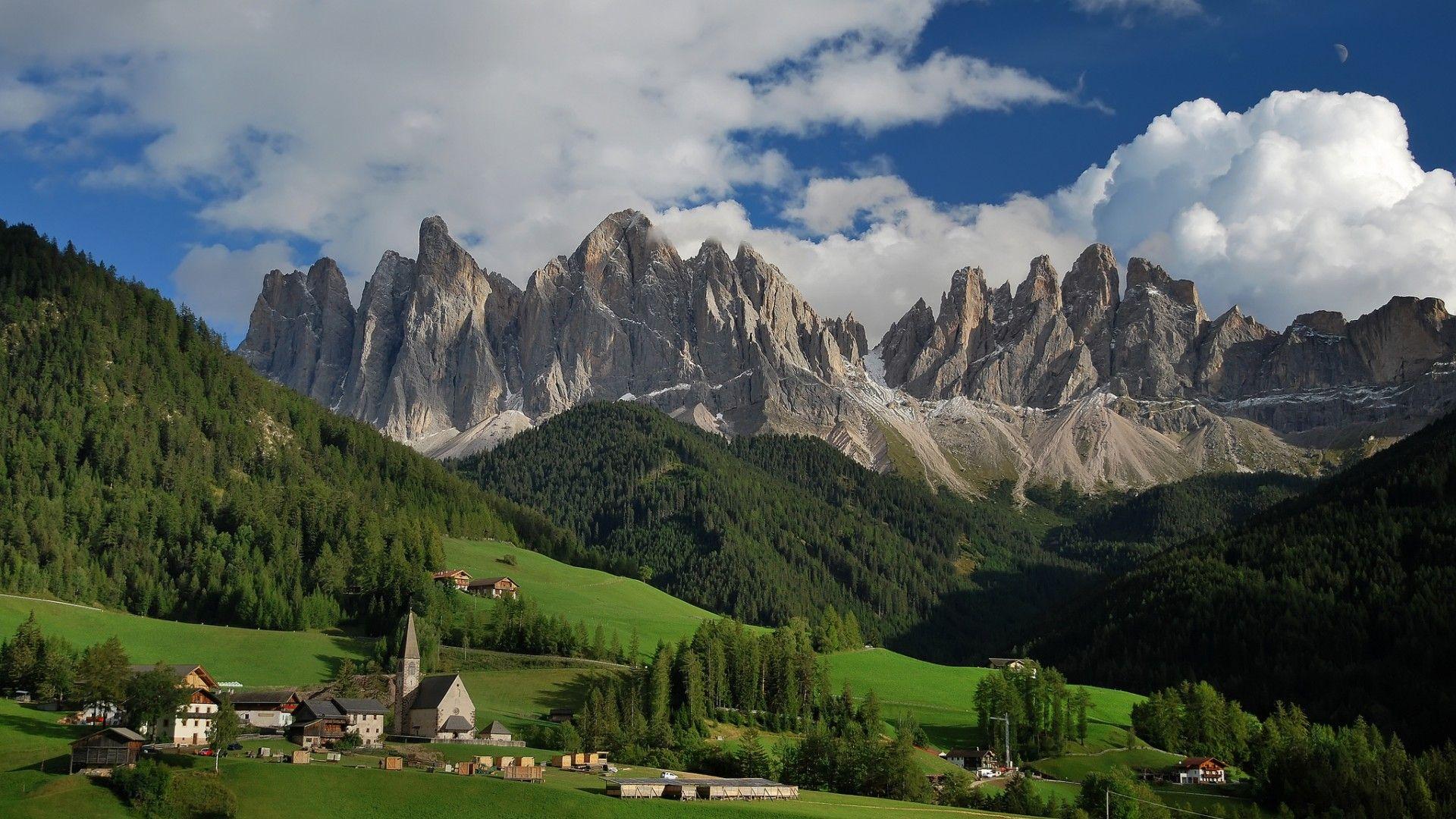 Villages South Tyrol. Download wallpaper The village