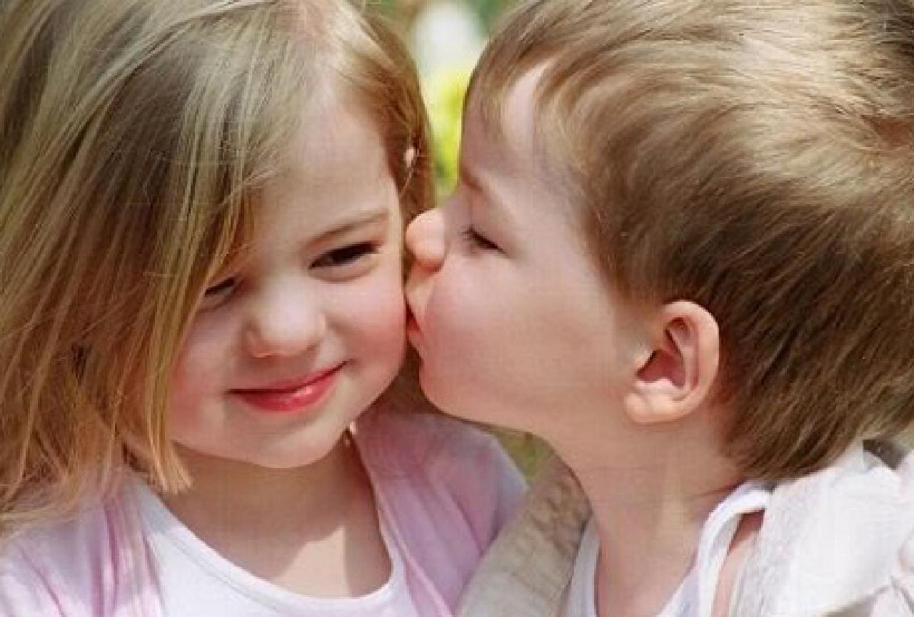 Sweet Cheek Kiss Of Kids Cute Baby Couple, HD
