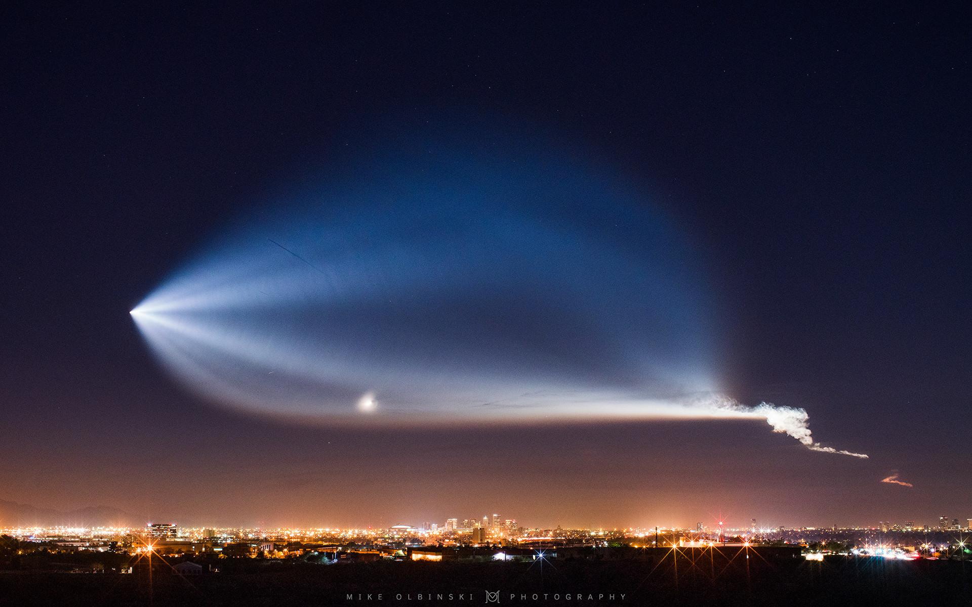 SpaceX Falcon 9 Launch [2048 x 1366]