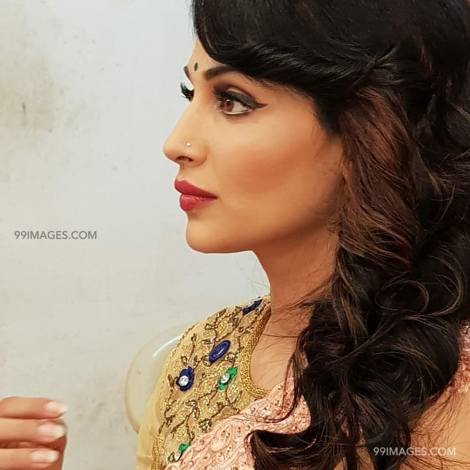 65Flora Saini Beautiful HD Photo & Mobile Wallpaper