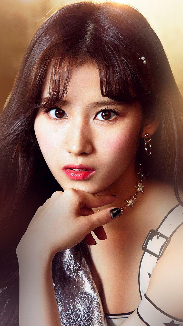 Sana Girl Face Twice Kpop Beauty IPhone Wallpaper