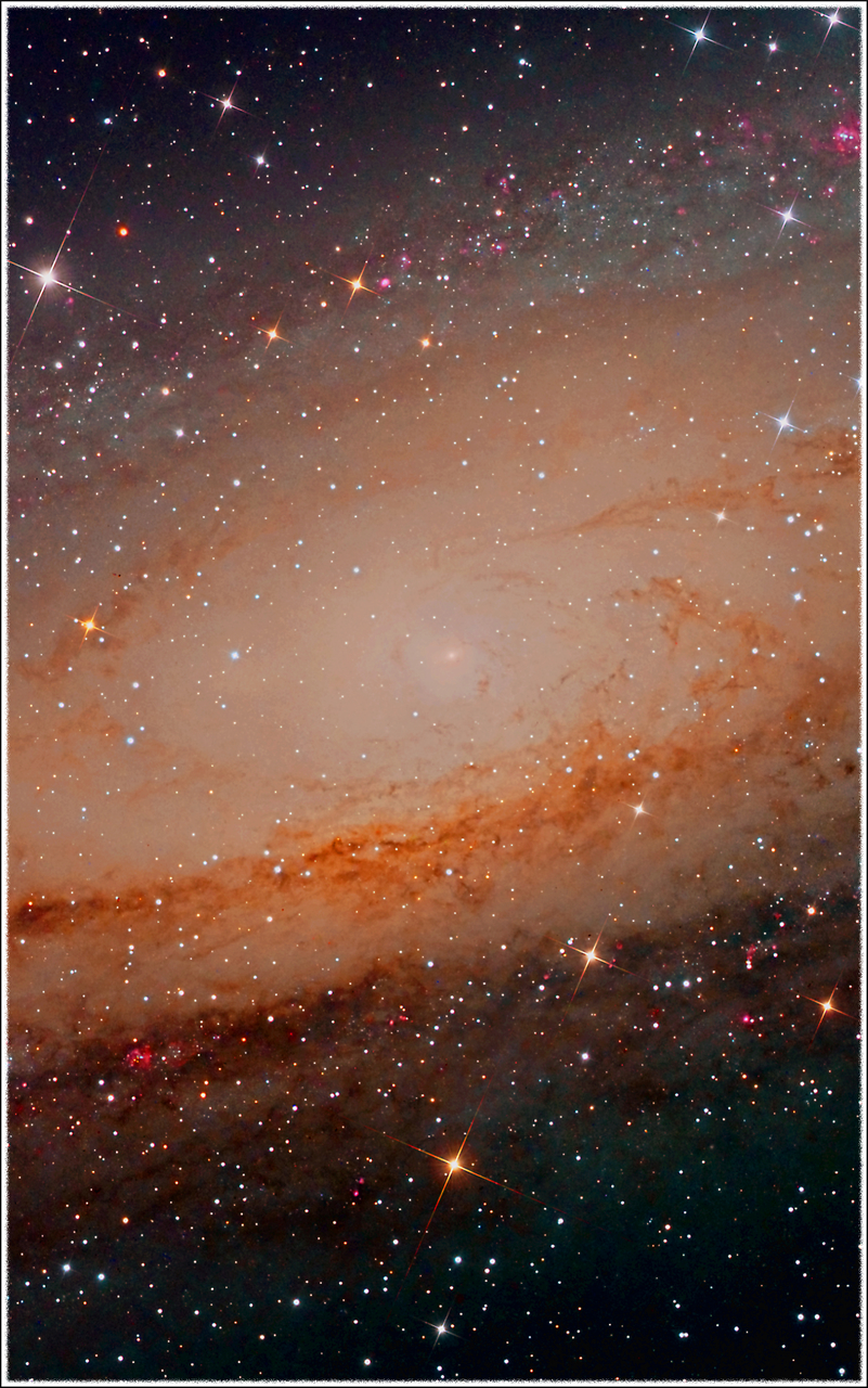 M 31 Andromeda Spiral Galaxy 4K Mobile Phone Wallpaper White