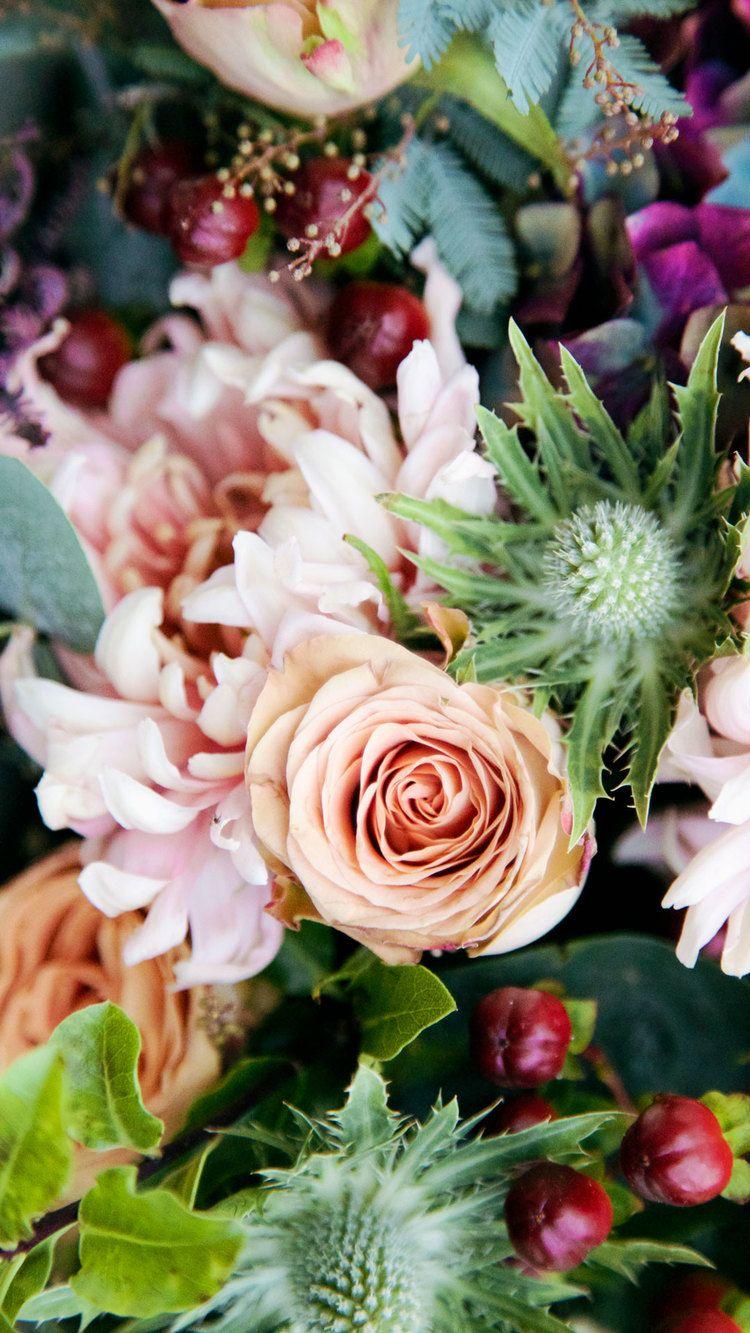 The most beautiful flowers for a winter wedding