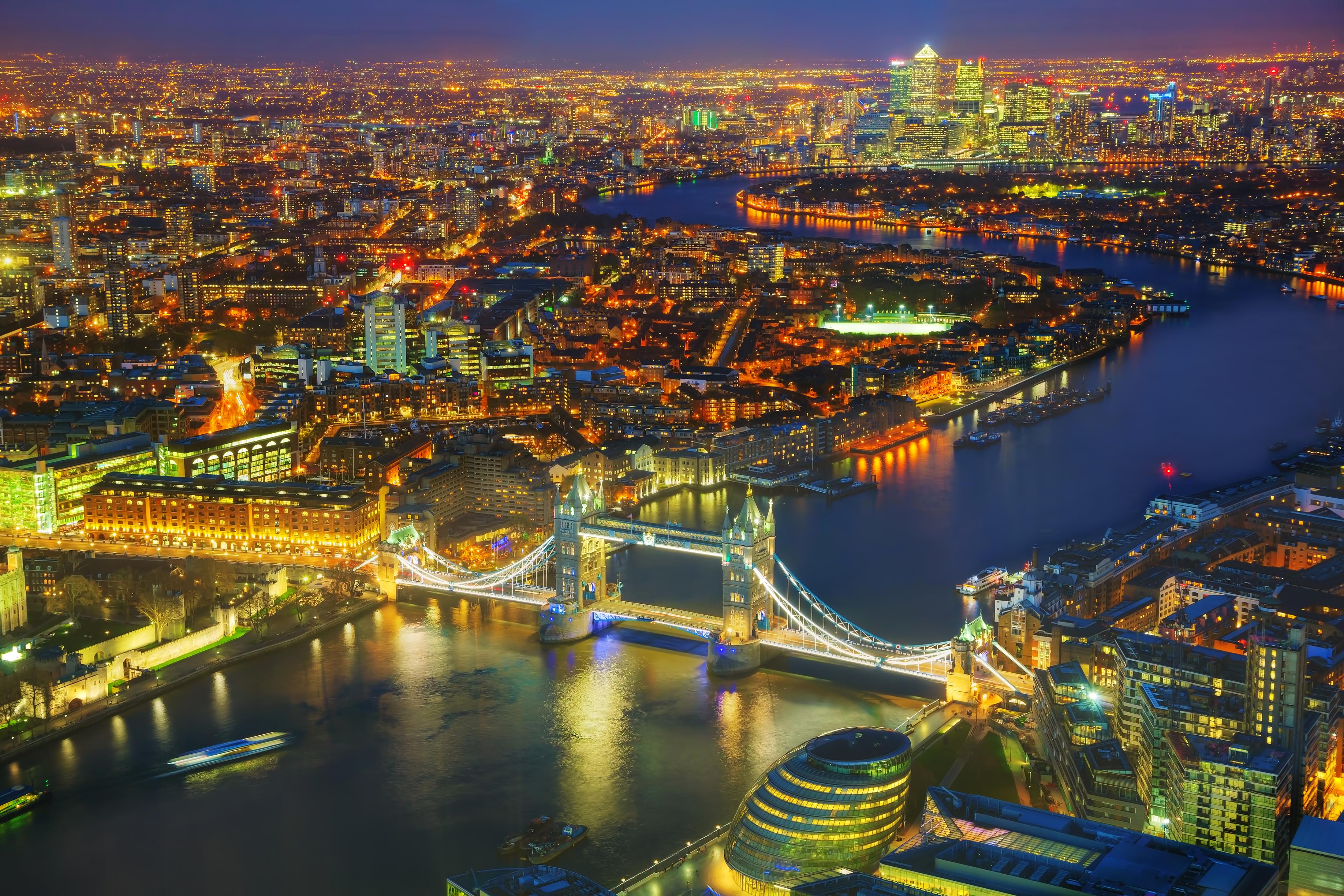 Tower Bridge London At Night 4K 3840x2560 Ultra HD Wallpaper