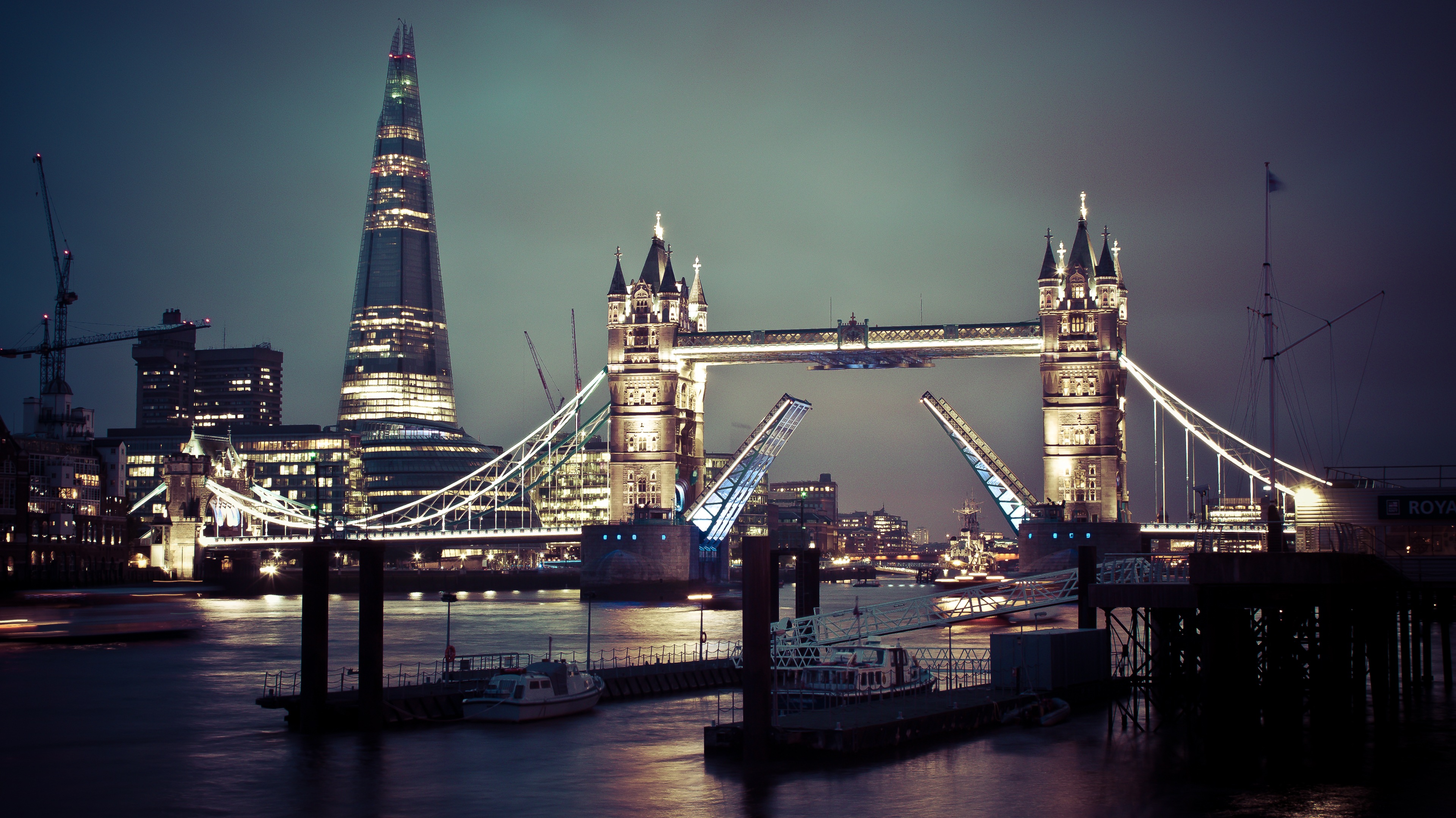 Tower Bridge Night Lights London 4K Desktop Wallpaper