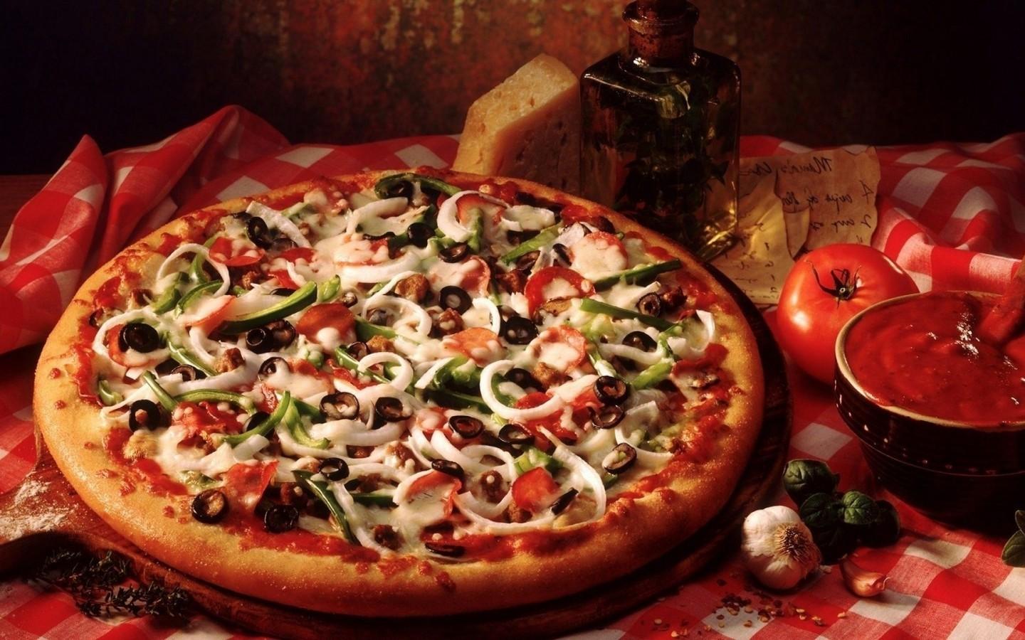 Download 1440x900 Italian Pizza, Vegetables, Fast Food