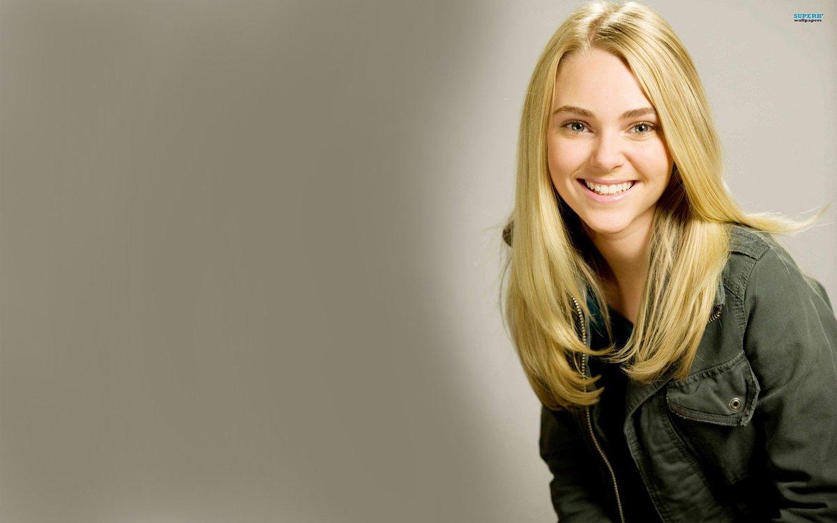 Hero Wallpaper robb race to witch